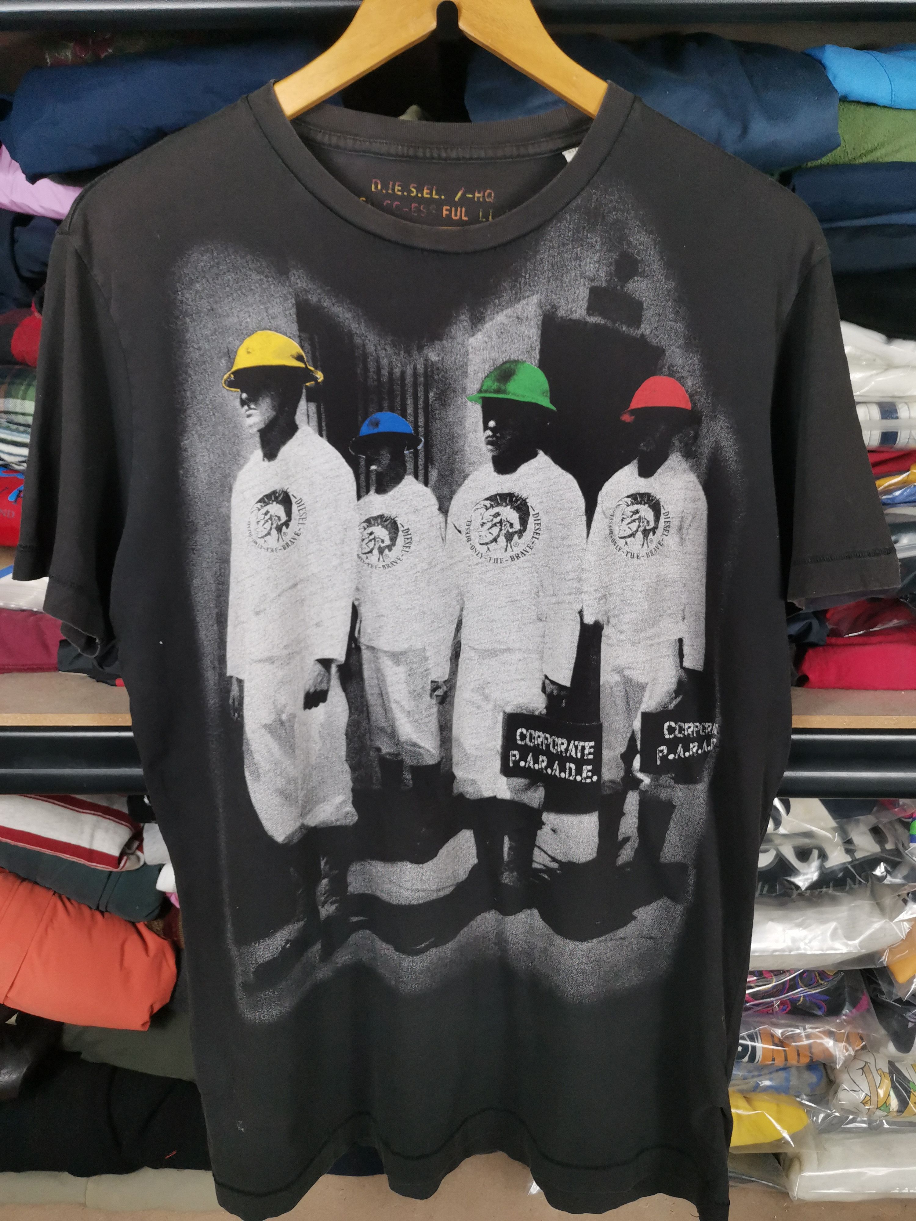 Diesel Vintage Diesel Tshirt Sun Faded Size US L / EU 52-54 / 3 - 1 Thumbnail