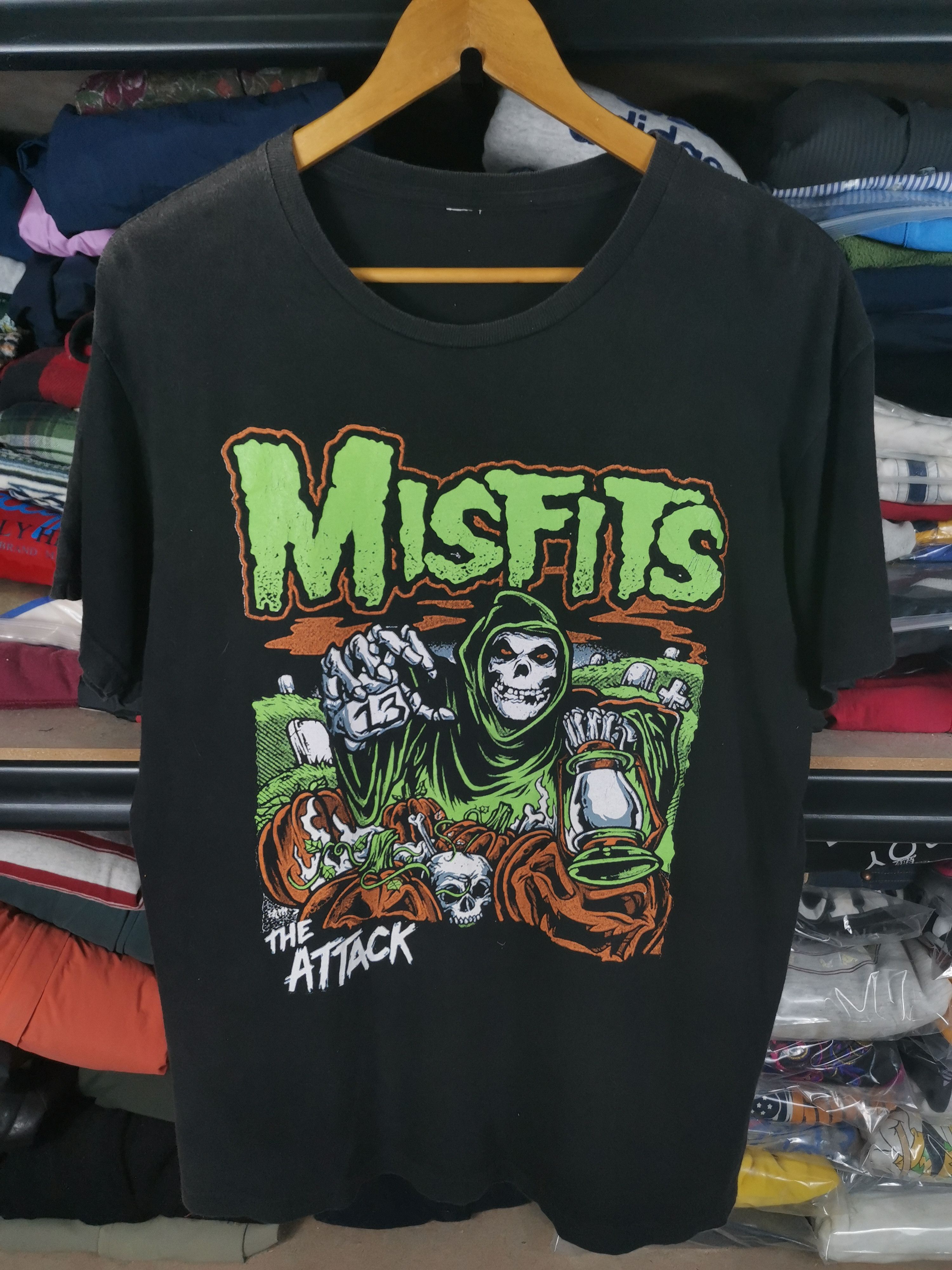 Misfits Vintage Misfits Halloween Tshirt Sun Faded Size US M / EU 48-50 / 2 - 1 Thumbnail