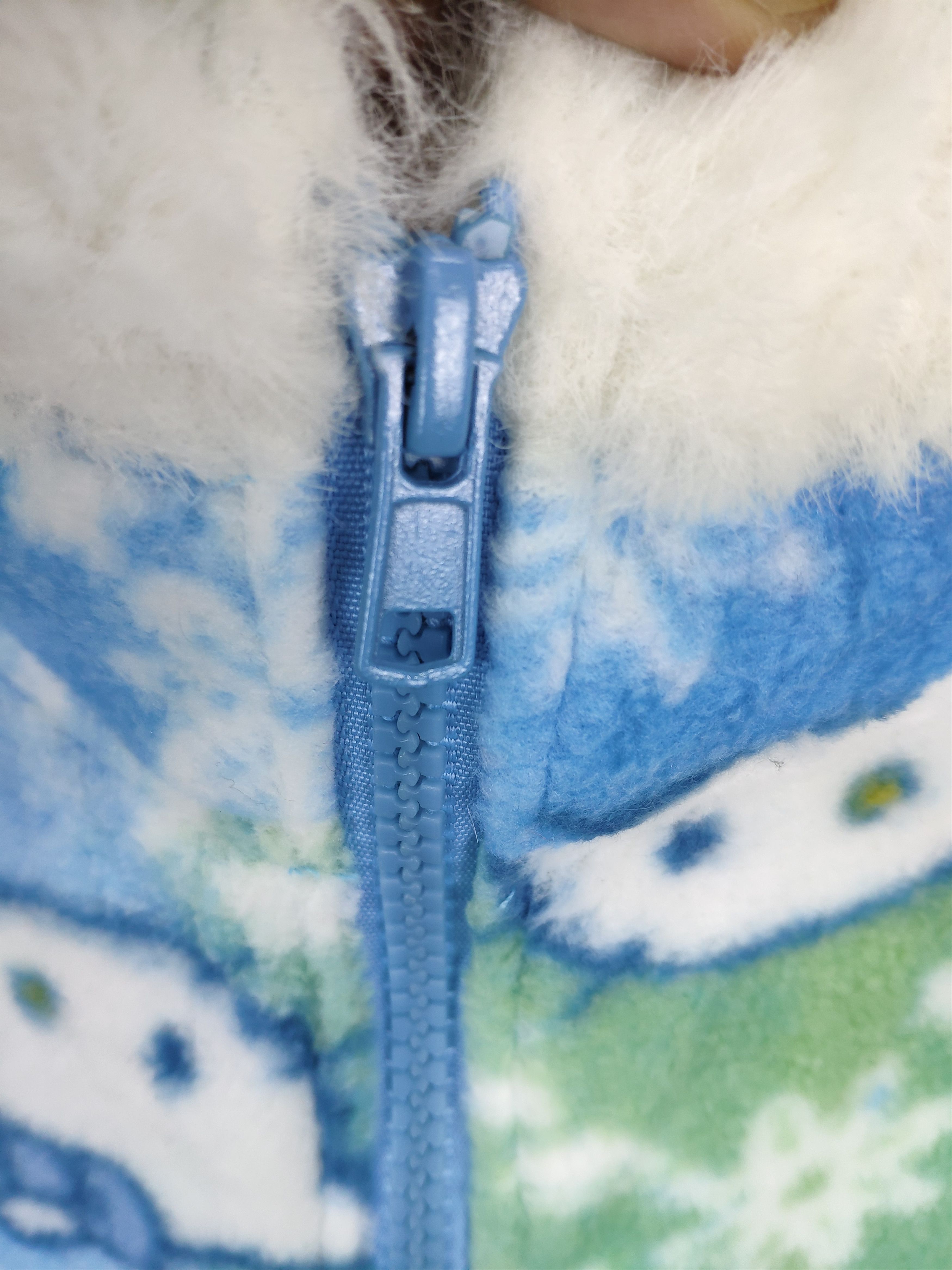 Anime × Japanese Brand × Vintage Hello kitty Fleece Vest Fullprint Character Night Wear Size US M / EU 48-50 / 2 - 10 Thumbnail