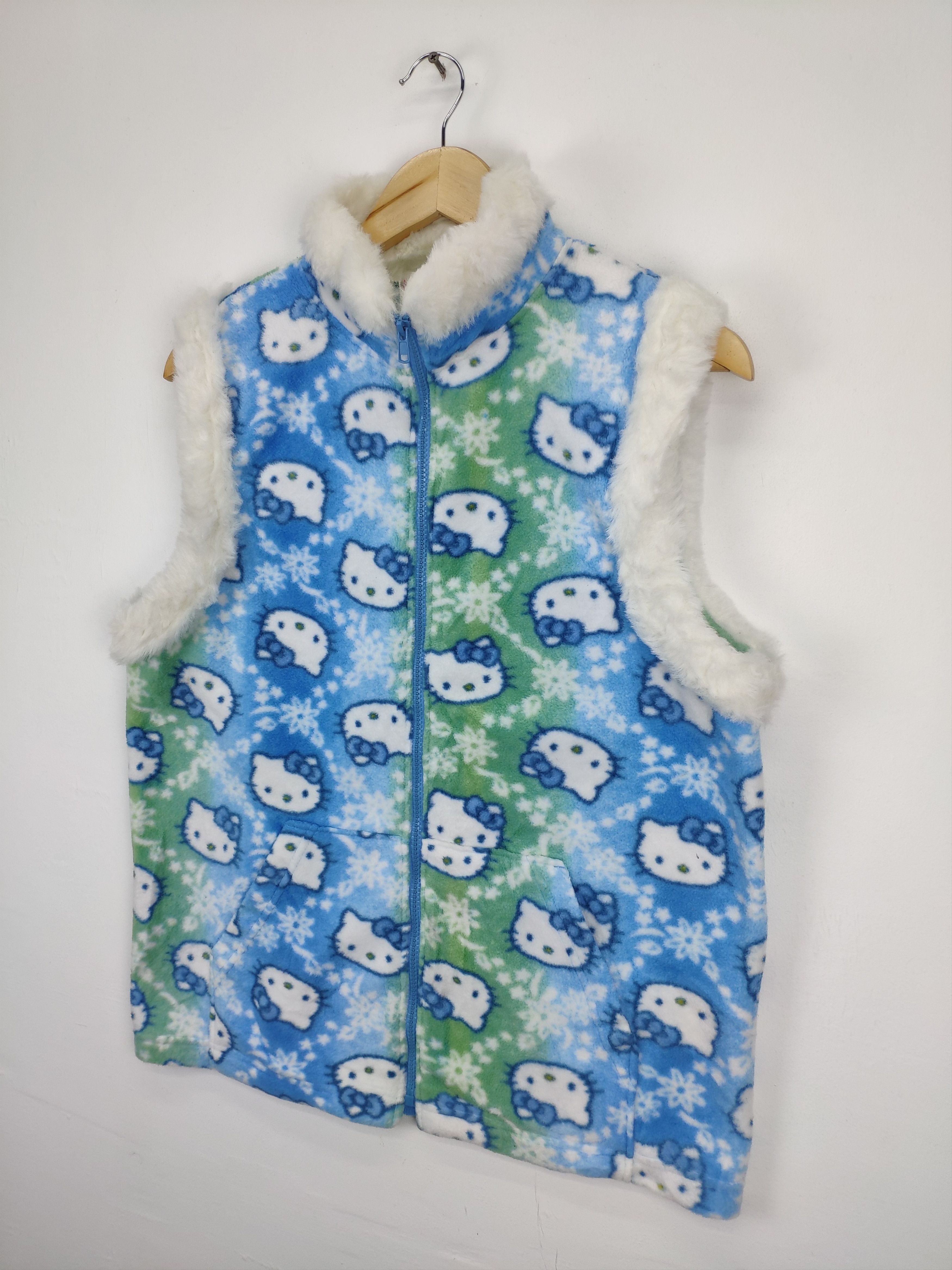 Anime × Japanese Brand × Vintage Hello kitty Fleece Vest Fullprint Character Night Wear Size US M / EU 48-50 / 2 - 5 Thumbnail