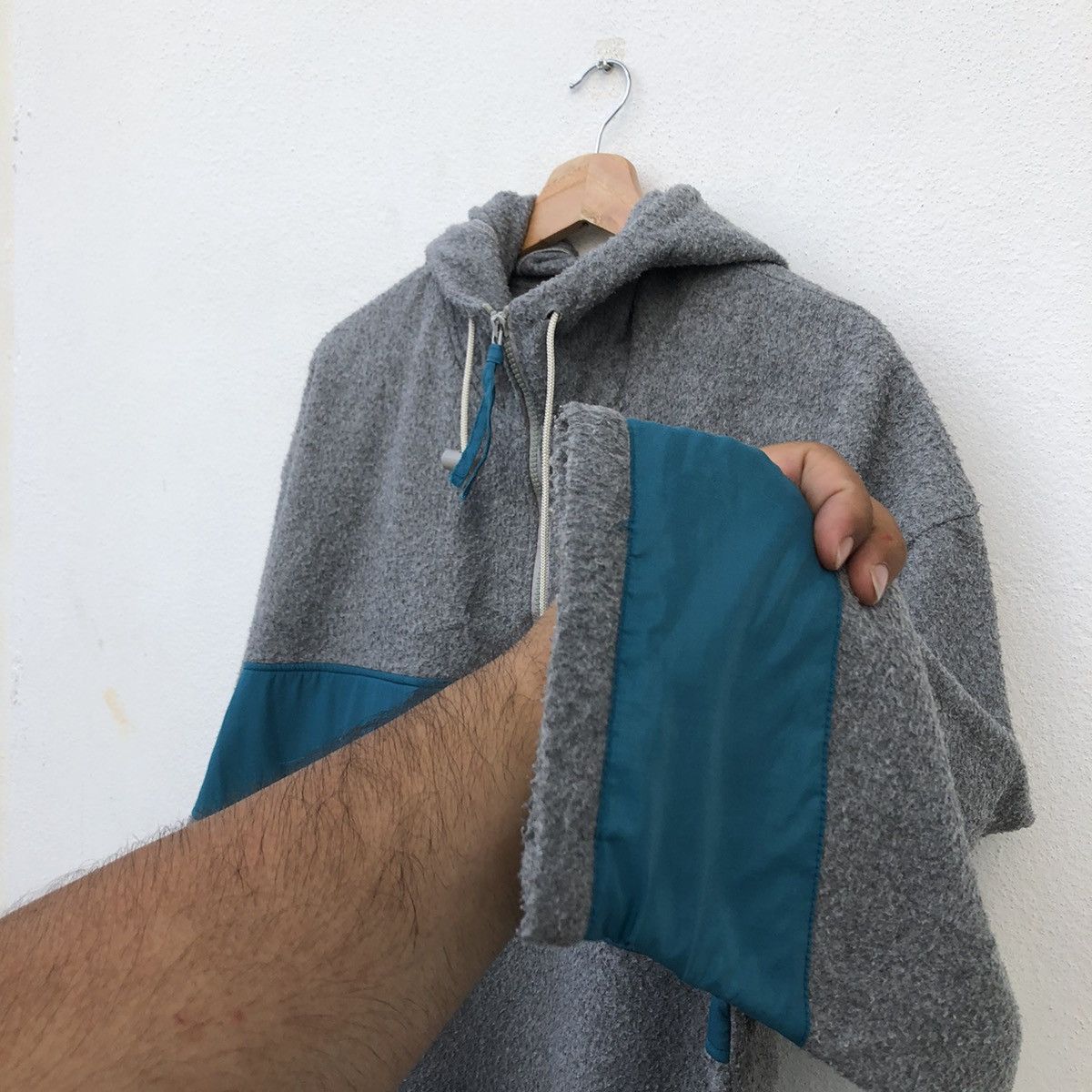 Japanese Brand TRITONE COLOUR PULLOVER HOODIE GENMODA Size US L / EU 52-54 / 3 - 7 Thumbnail