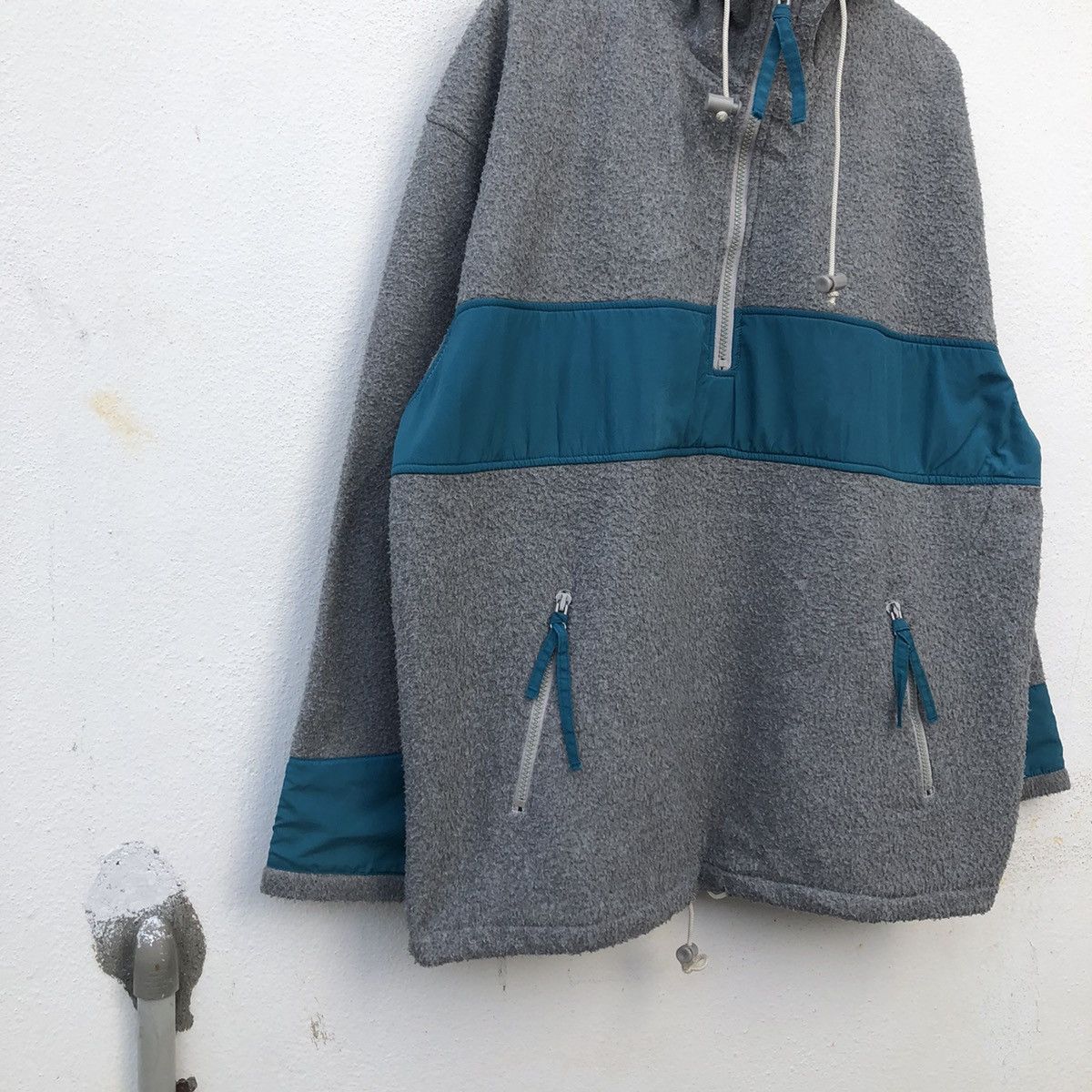 Japanese Brand TRITONE COLOUR PULLOVER HOODIE GENMODA Size US L / EU 52-54 / 3 - 4 Thumbnail