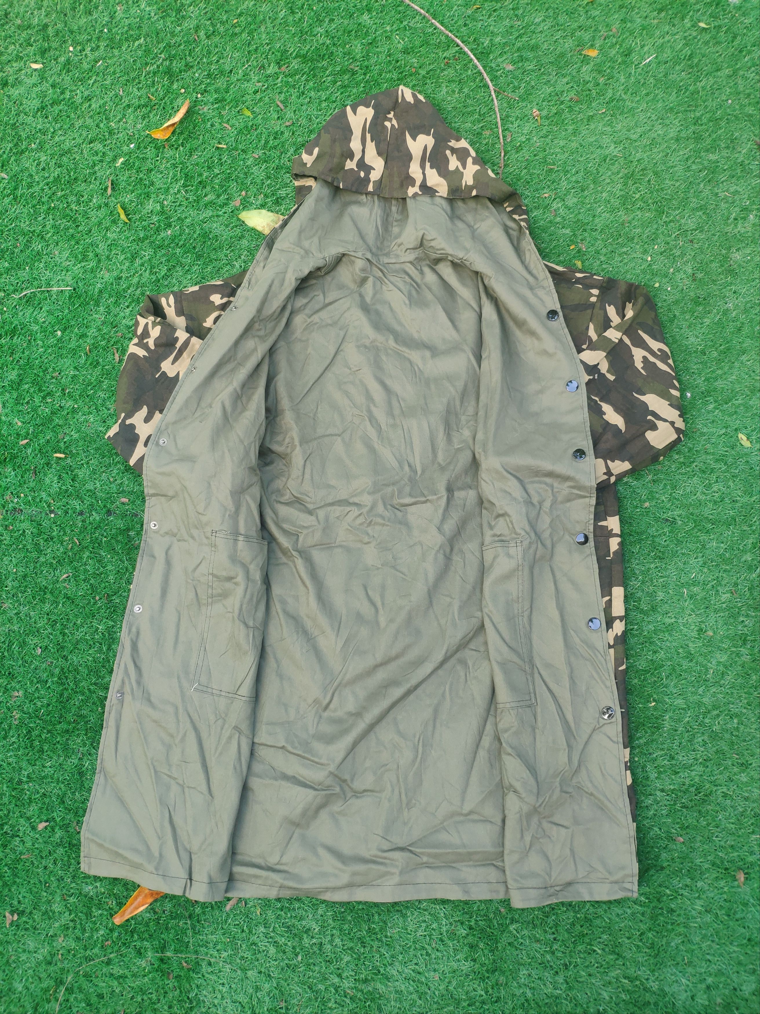 Vintage Vintage Army Jacket Camouflage Reversible Size US XL / EU 56 / 4 - 5 Thumbnail