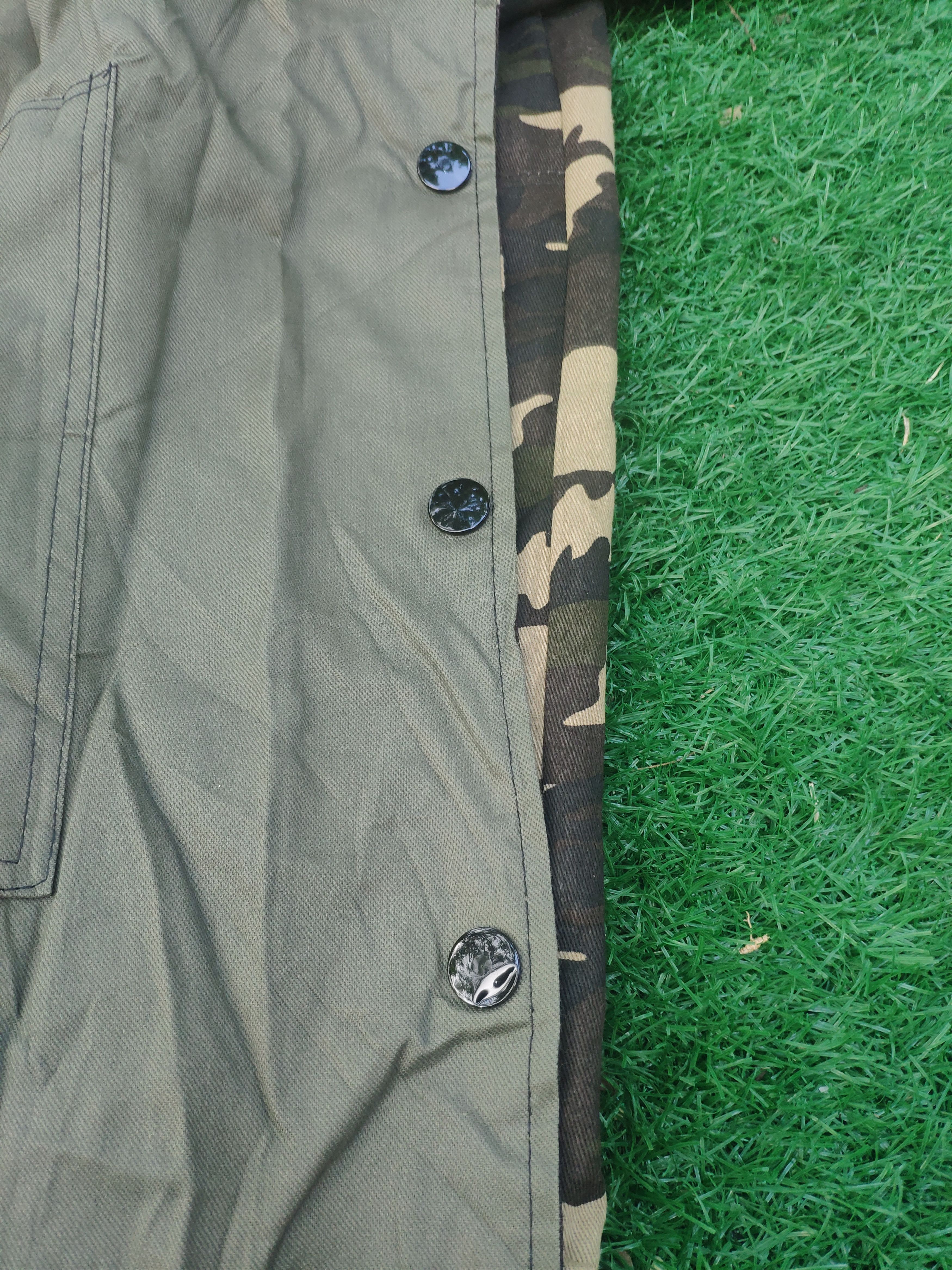 Vintage Vintage Army Jacket Camouflage Reversible Size US XL / EU 56 / 4 - 7 Thumbnail