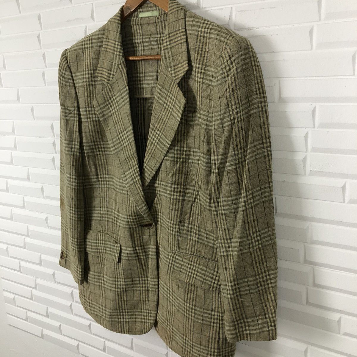 Burberry BURBERRYS TARTAN DESIGN RARE CASUAL JACKET Size US M / EU 48-50 / 2 - 3 Thumbnail