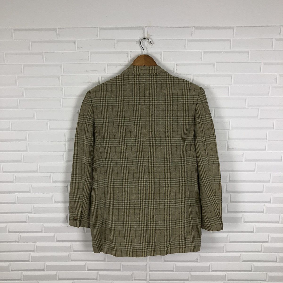 Burberry BURBERRYS TARTAN DESIGN RARE CASUAL JACKET Size US M / EU 48-50 / 2 - 7 Thumbnail