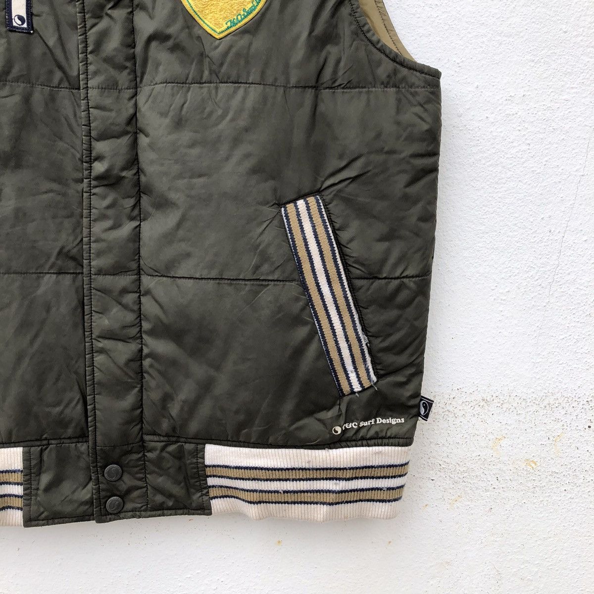 Japanese Brand T&C SURF DESIGNER PUFFER VEST PATCHES RARE DESIGN Size US M / EU 48-50 / 2 - 4 Thumbnail