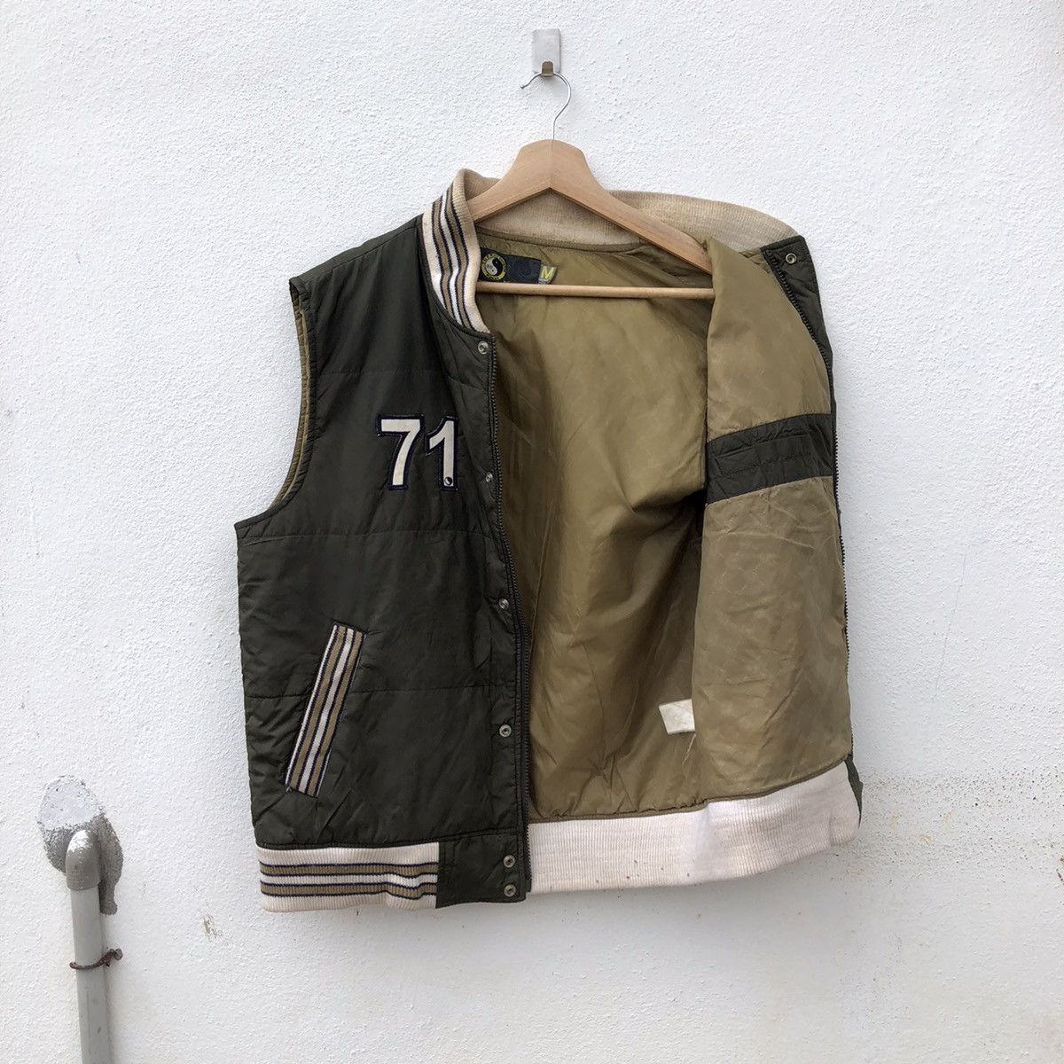 Japanese Brand T&C SURF DESIGNER PUFFER VEST PATCHES RARE DESIGN Size US M / EU 48-50 / 2 - 10 Thumbnail