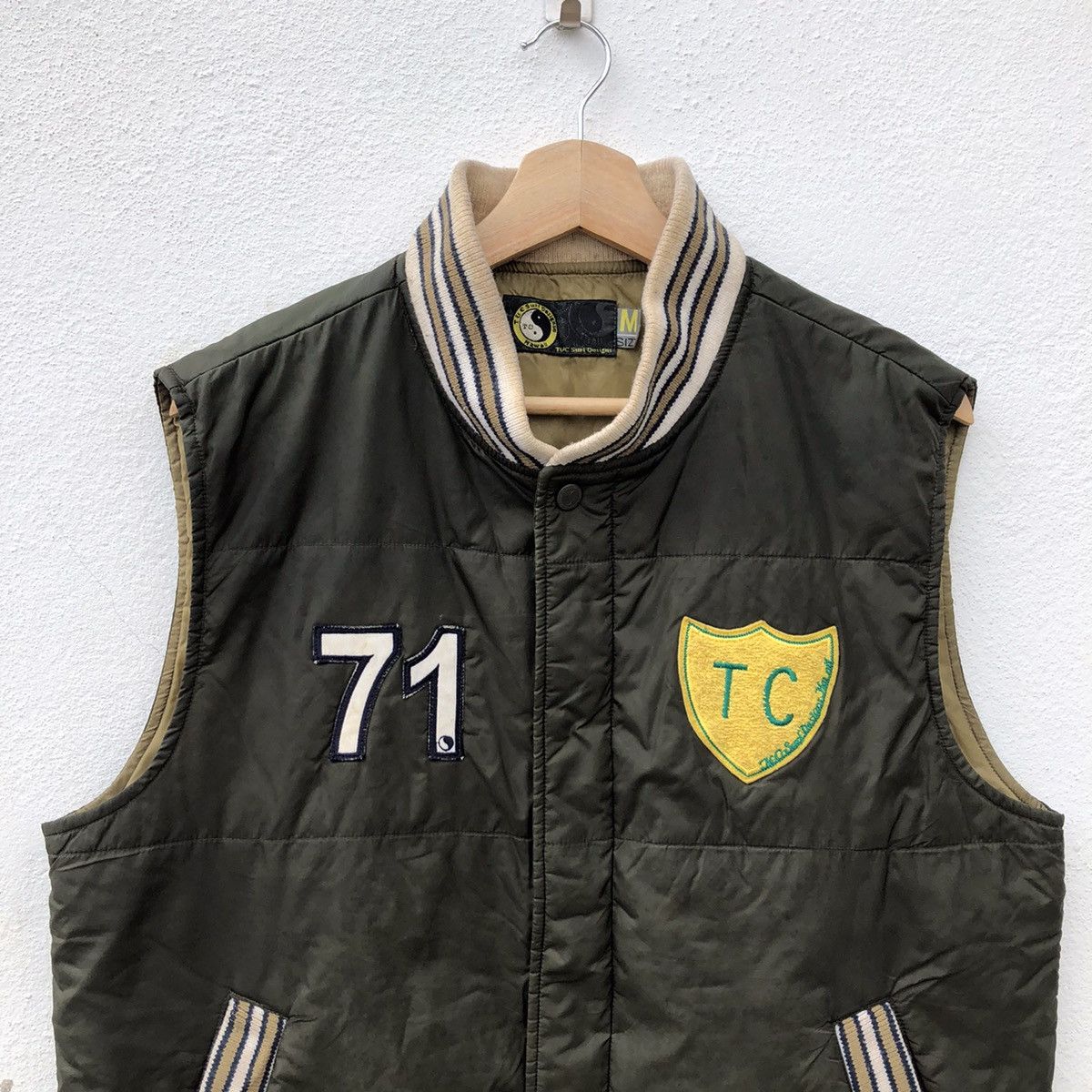 Japanese Brand T&C SURF DESIGNER PUFFER VEST PATCHES RARE DESIGN Size US M / EU 48-50 / 2 - 3 Thumbnail