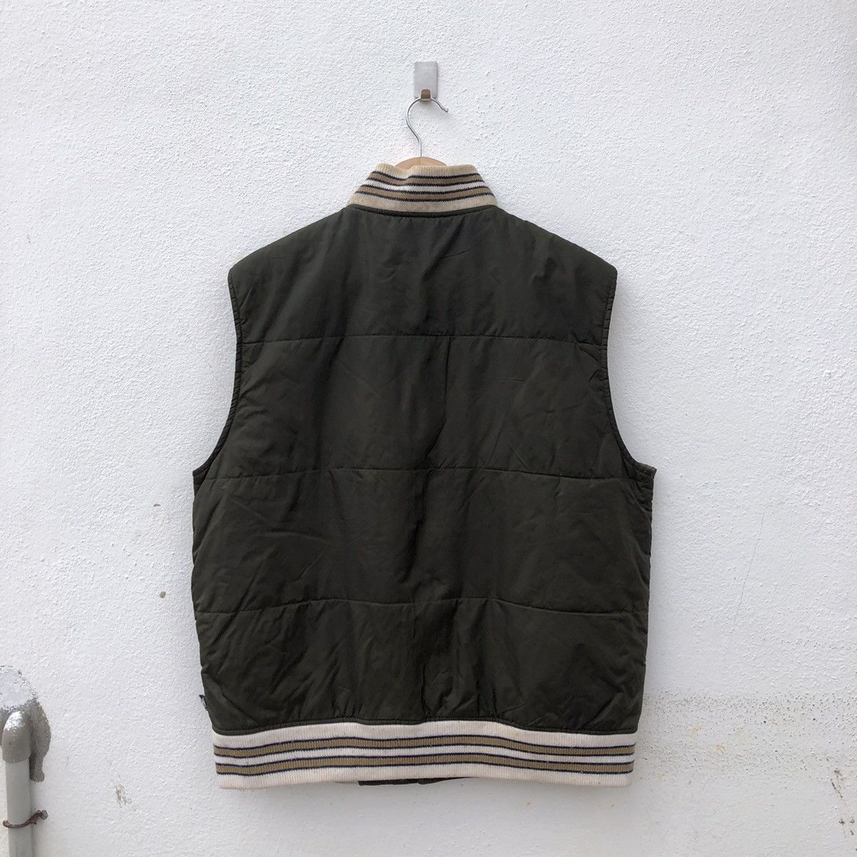 Japanese Brand T&C SURF DESIGNER PUFFER VEST PATCHES RARE DESIGN Size US M / EU 48-50 / 2 - 8 Thumbnail