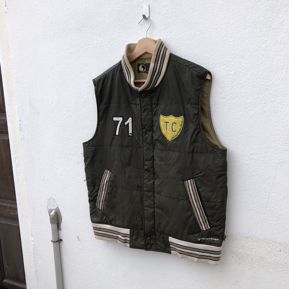 Japanese Brand T&C SURF DESIGNER PUFFER VEST PATCHES RARE DESIGN Size US M / EU 48-50 / 2 - 2 Thumbnail