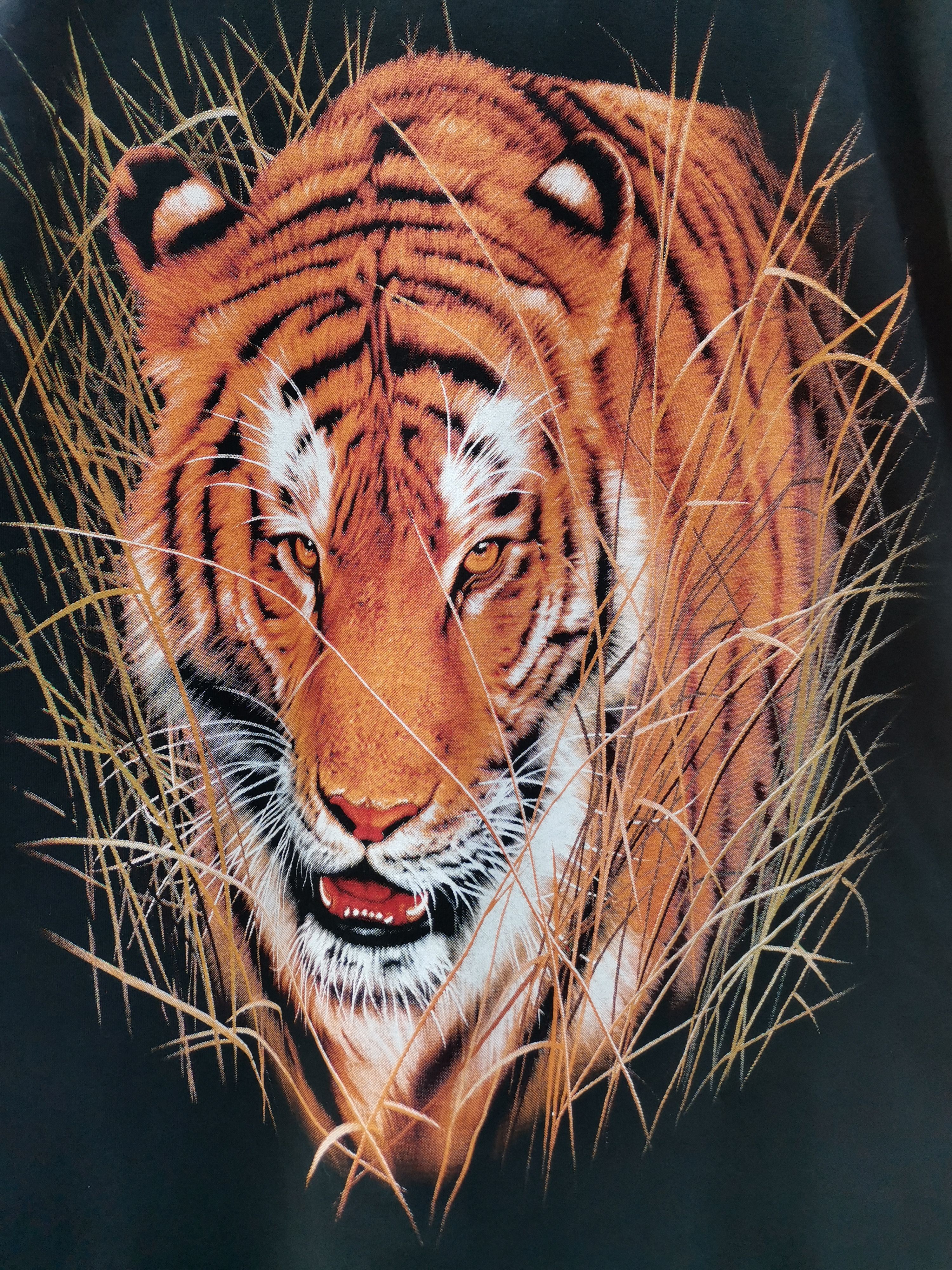 Vintage Vintage 90s Tiger Animal Tee All Overprint Tshirt Size US M / EU 48-50 / 2 - 2 Thumbnail