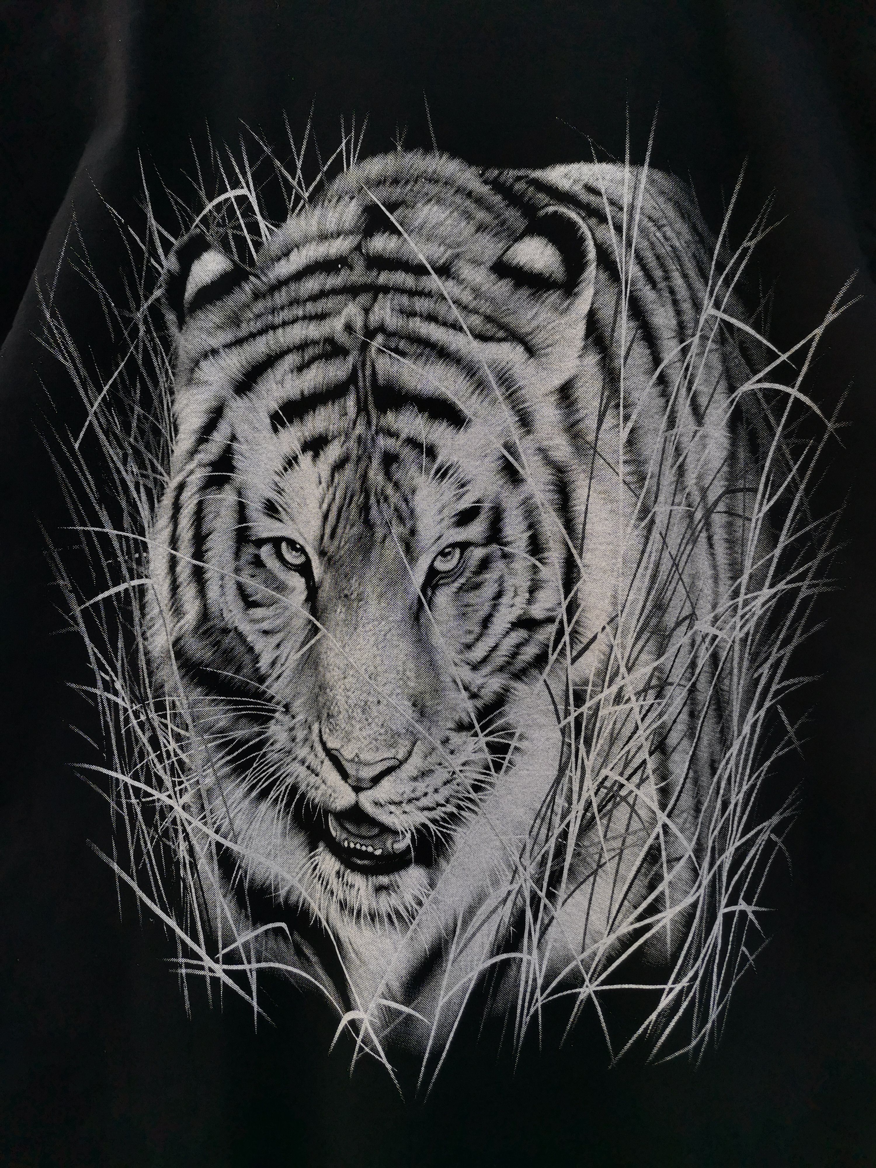 Vintage Vintage 90s Tiger Animal Tee All Overprint Tshirt Size US M / EU 48-50 / 2 - 4 Thumbnail