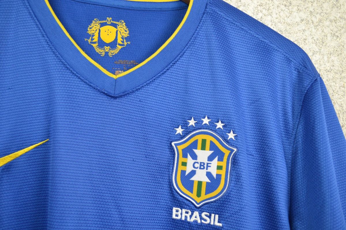 Other Brazil 2012 Away Football Shirt Jersey Nike Soccer Size L Size US L / EU 52-54 / 3 - 7 Thumbnail
