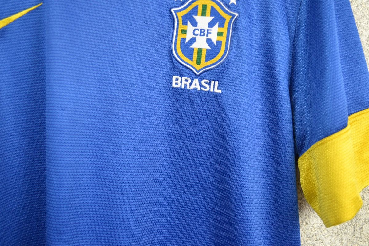 Other Brazil 2012 Away Football Shirt Jersey Nike Soccer Size L Size US L / EU 52-54 / 3 - 6 Thumbnail