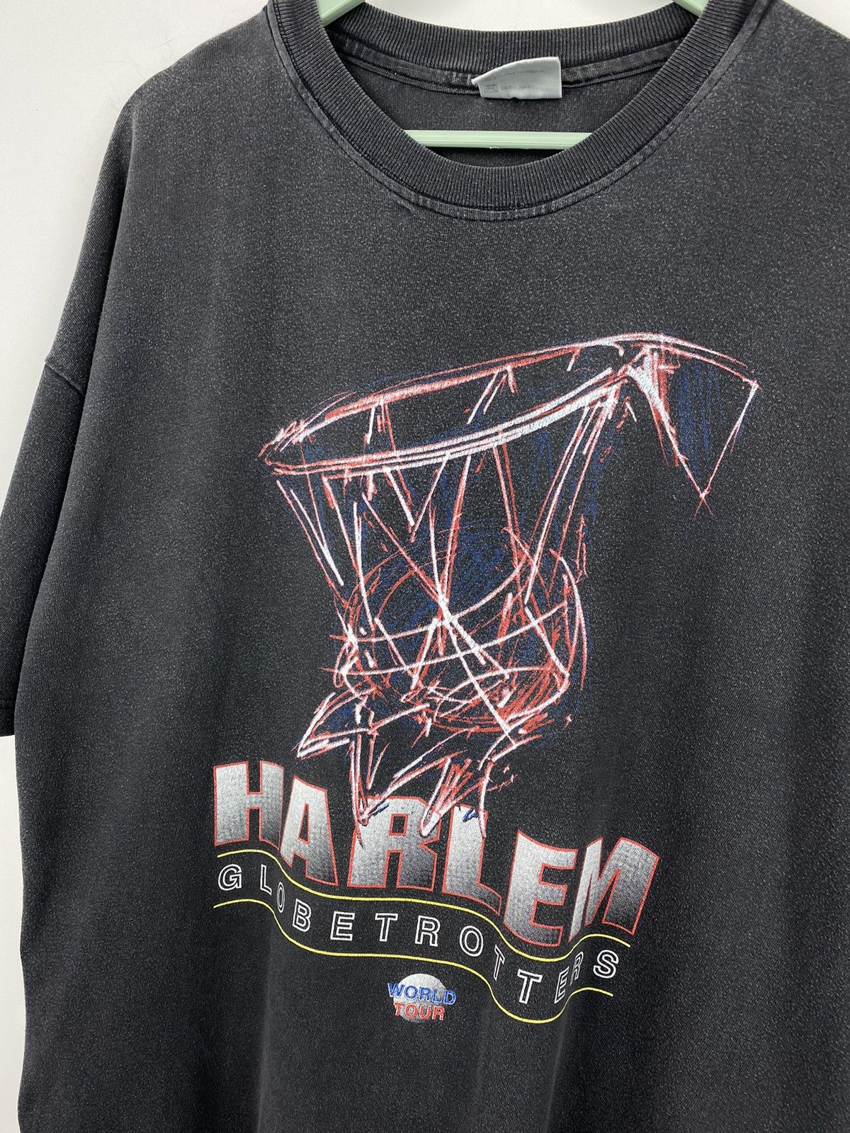 NBA Vintage Harlem Globetrotters T Shirt 1995 World Tour Y2K Size US XL / EU 56 / 4 - 2 Thumbnail