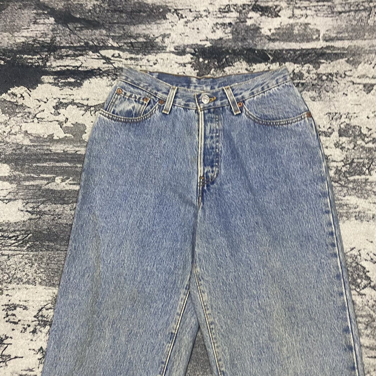 Jean × Levi's × Vintage Vintage Levis 501 90s Light Washed Denim Jeans Size US 26 / EU 42 - 2 Thumbnail