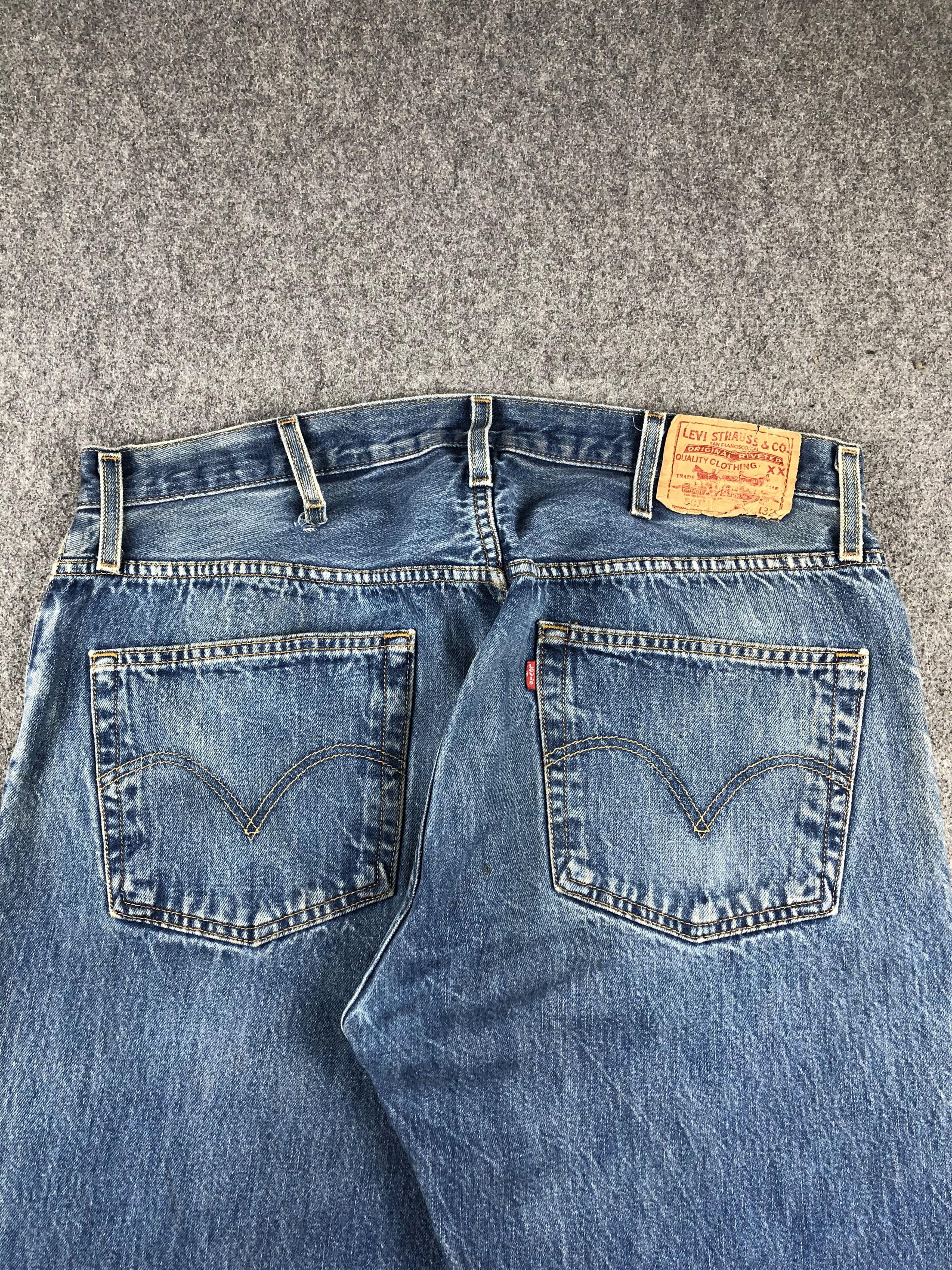 Levi's Vintage Levis 501 Faded Blue Jeans DP2386 Size US 37 - 4 Thumbnail