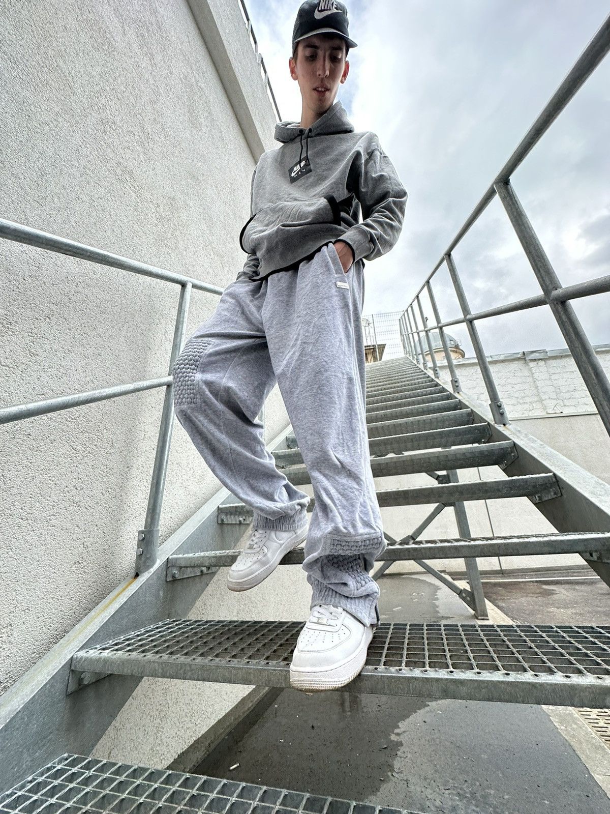 Karl Kani Vintage Karl Kani Velour Sweatpants Size US 36 / EU 52 - 5 Thumbnail