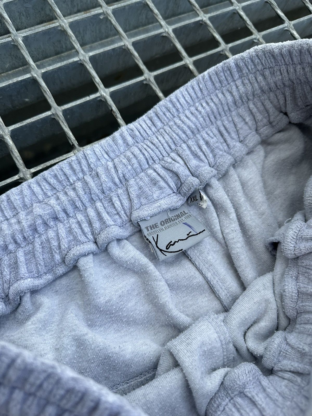 Karl Kani Vintage Karl Kani Velour Sweatpants Size US 36 / EU 52 - 13 Thumbnail