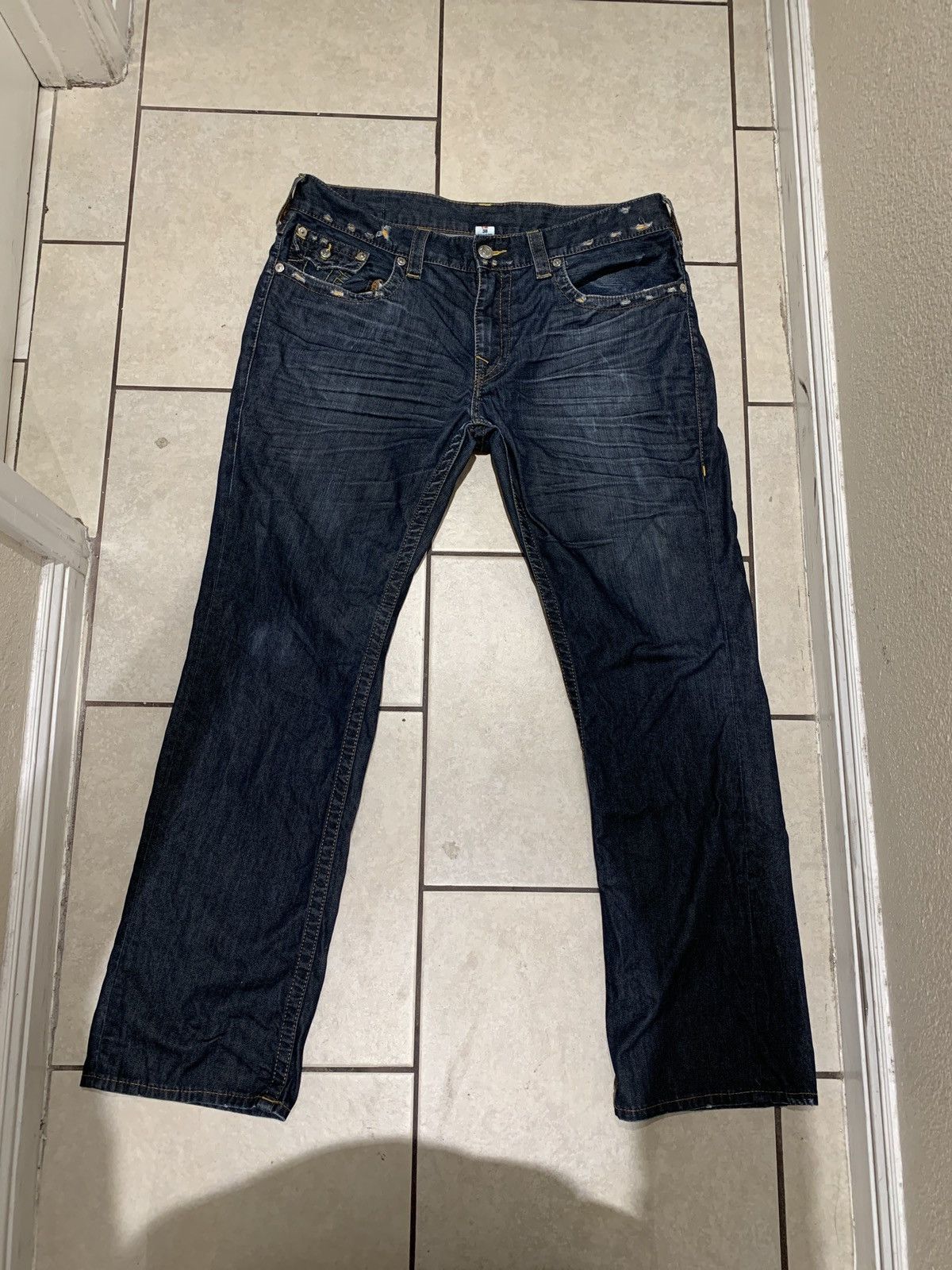 True Religion True Religion Straight Jeans ripped Size US 38 / EU 54 - 3 Thumbnail
