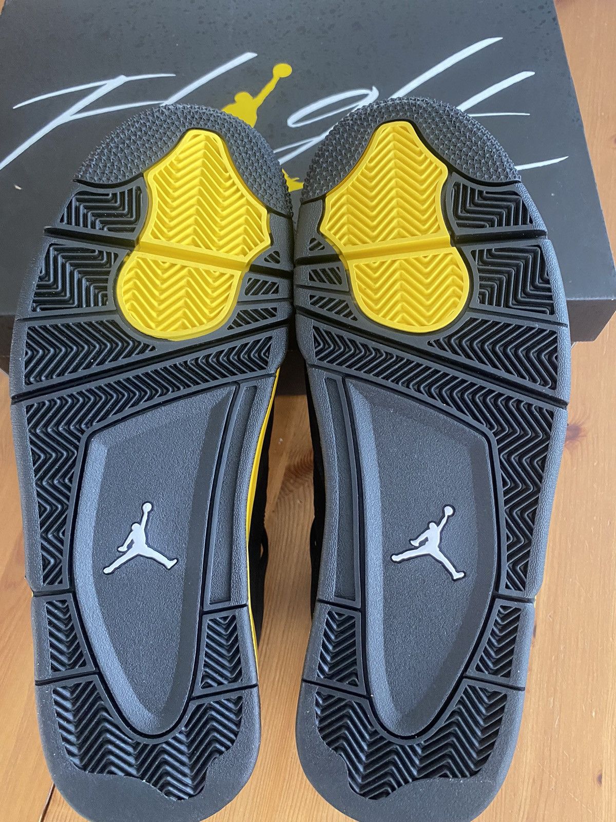 Jordan Brand Jordan 4 Thunder size 10 Size US 10 / EU 43 - 5 Thumbnail