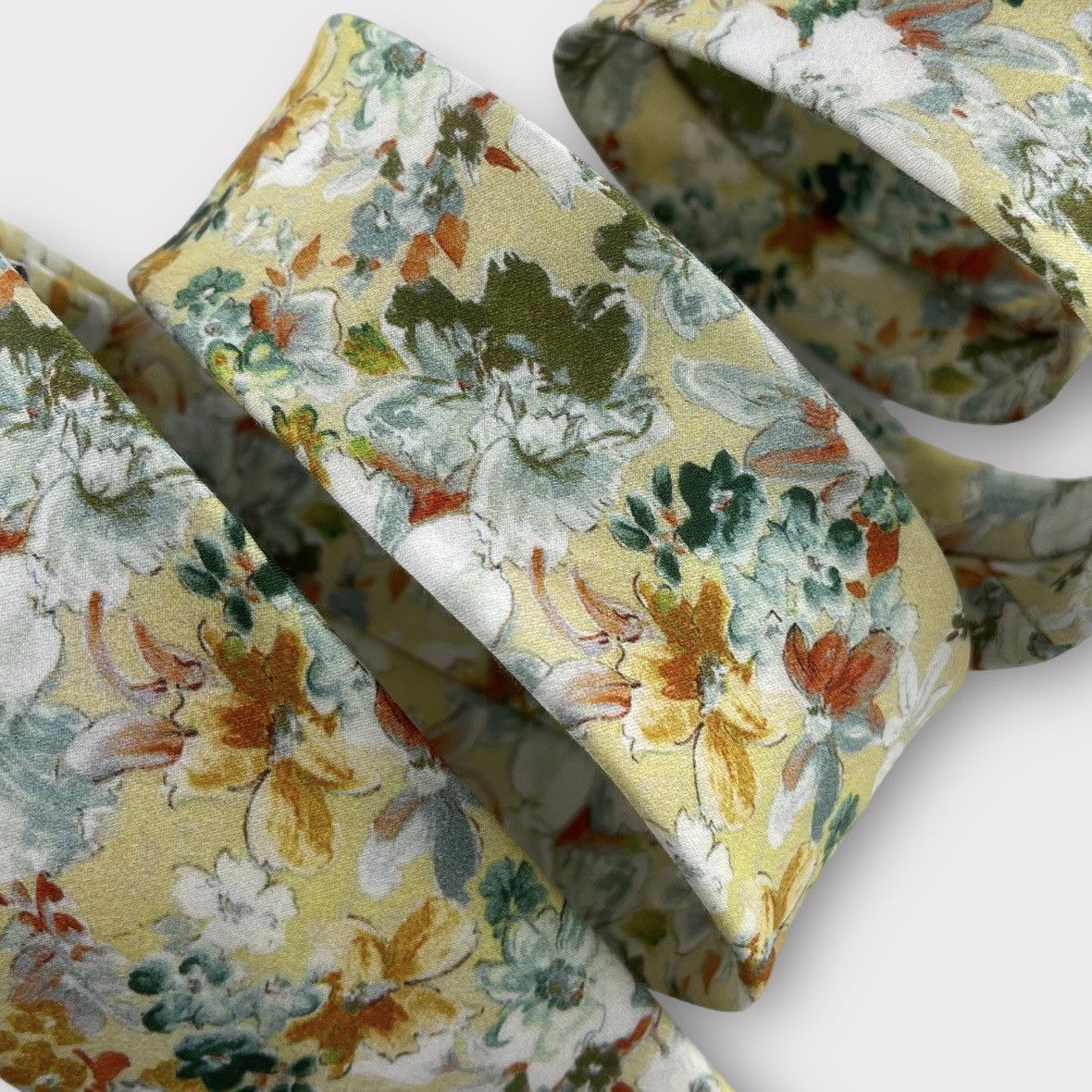 Other Men’s Yellow Tropical Floral Necktie, Slim 2.5” Width Size ONE SIZE - 5 Thumbnail