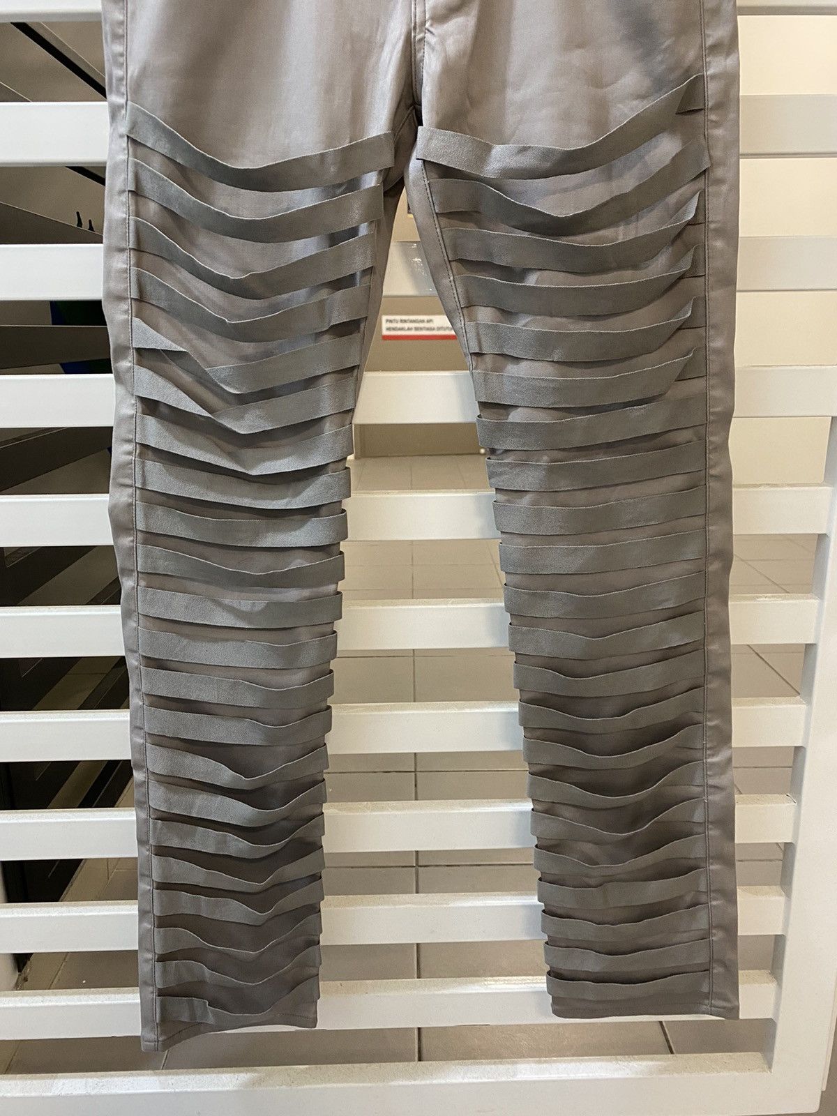 Jun Takahashi 🔥Archieve🔥 SS11 Undercover "Underman" Bondage Stripe Pants Size US 29 - 3 Thumbnail