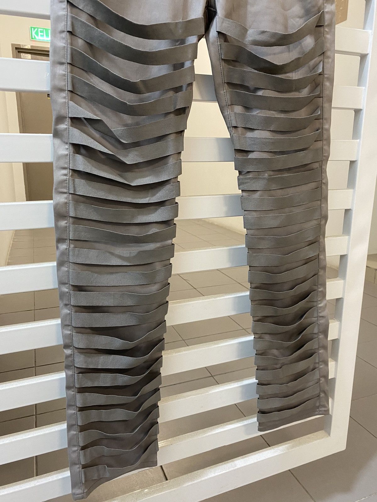 Jun Takahashi 🔥Archieve🔥 SS11 Undercover "Underman" Bondage Stripe Pants Size US 29 - 4 Thumbnail