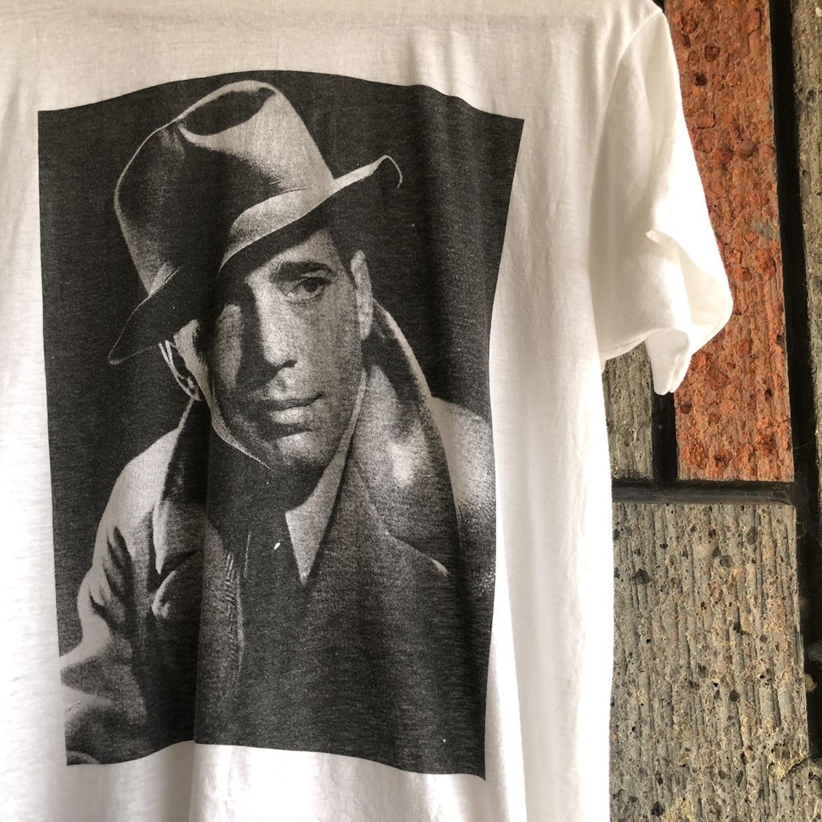 Vintage ‘80s-‘90s Humphrey Bogart Portrait Tee Shirt George Hurrell Size US M / EU 48-50 / 2 - 4 Thumbnail