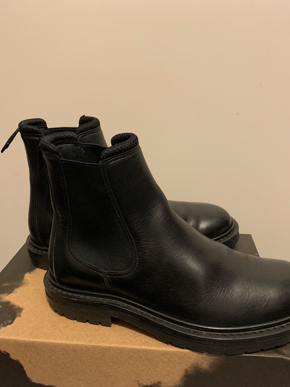 Burberry Chelsea boots Size US 7 / EU 40 - 1 Thumbnail
