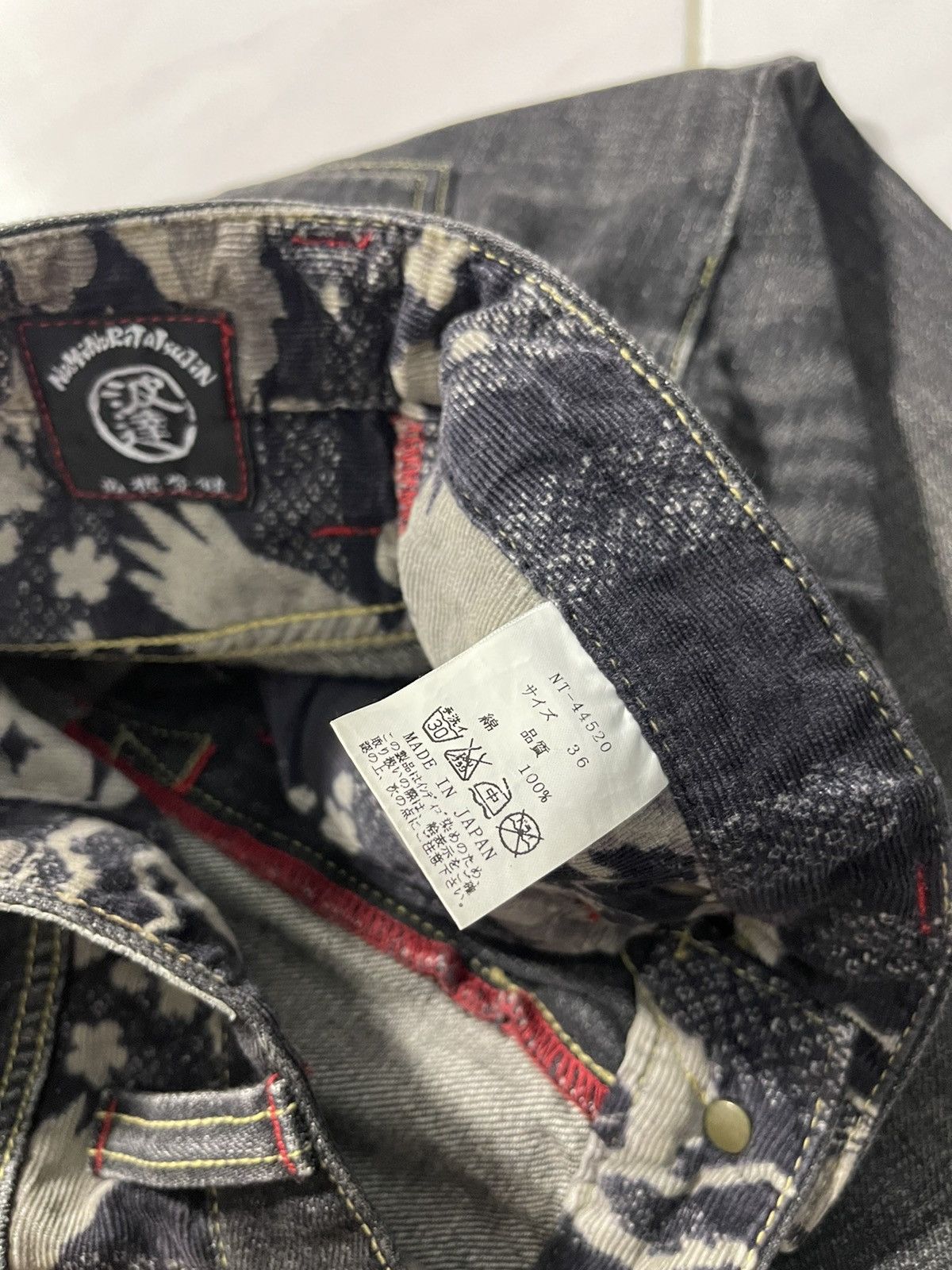 Japanese Brand Naminoritatsujin Japan Fuji Motive Jeans Size US 33 - 15 Thumbnail