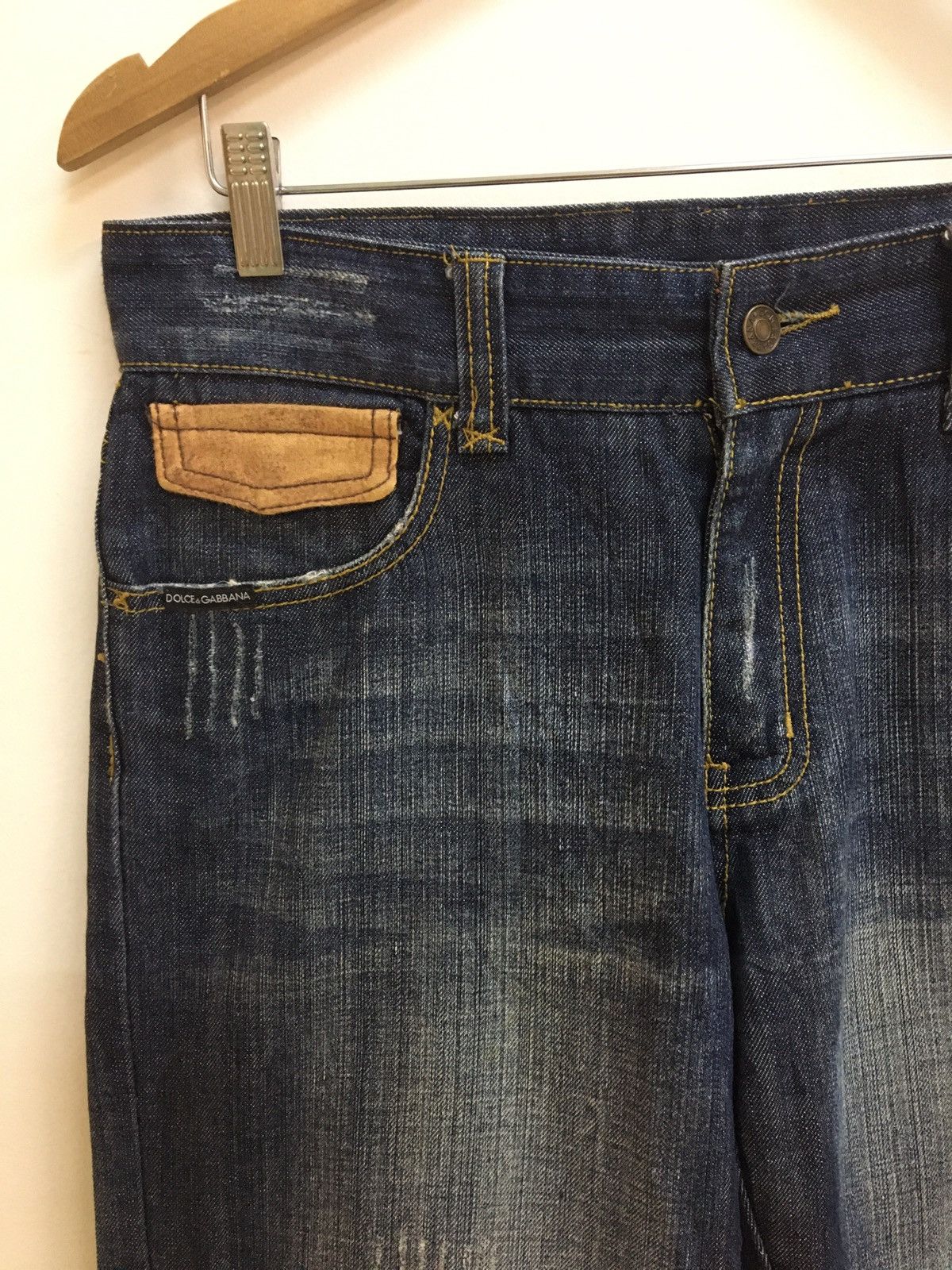 Designer D&G - STRAIGHT FIT WASHED RIPPED GOLD PLATED LOGO JEANS Size US 32 / EU 48 - 5 Thumbnail