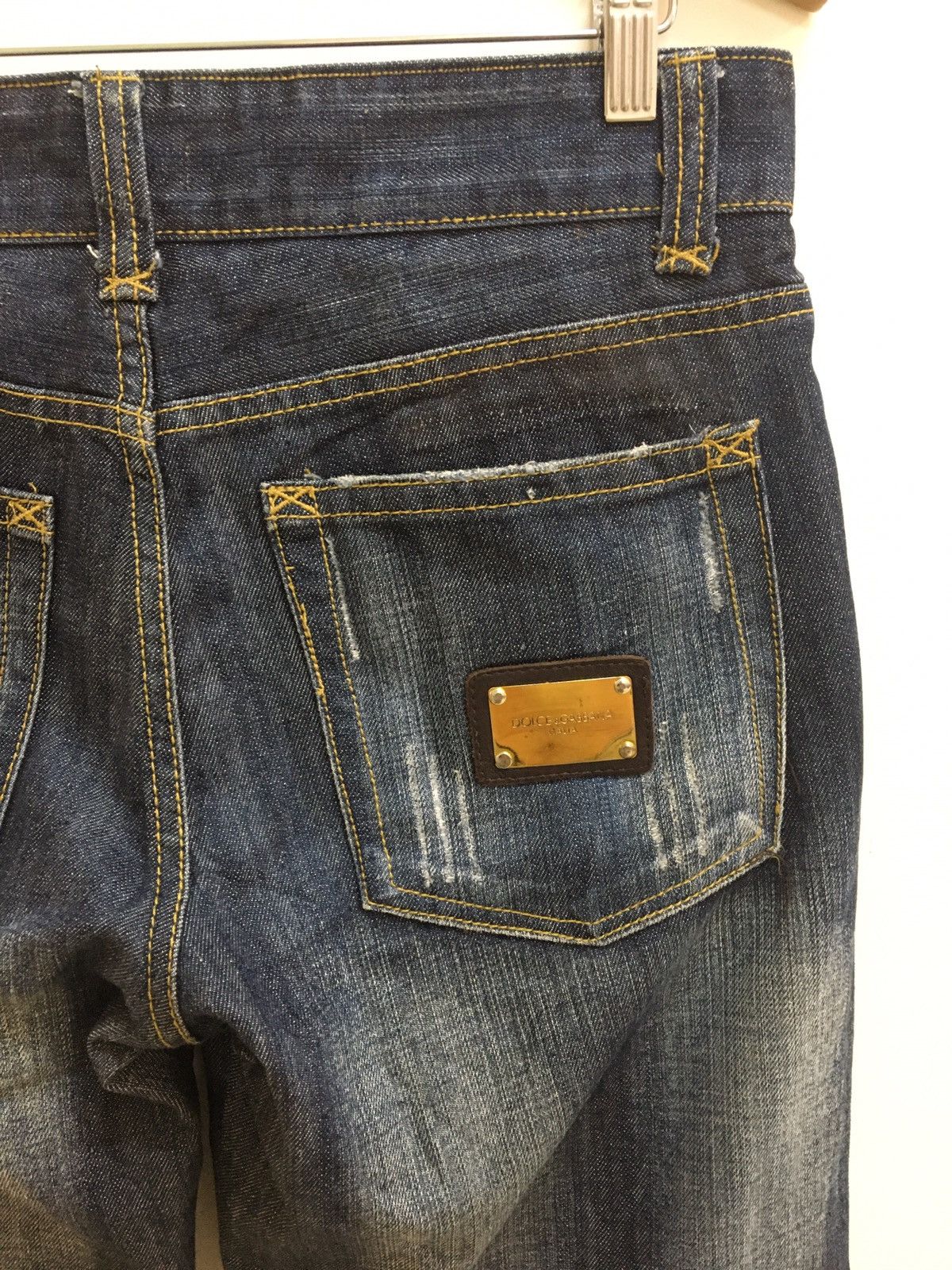 Designer D&G - STRAIGHT FIT WASHED RIPPED GOLD PLATED LOGO JEANS Size US 32 / EU 48 - 9 Thumbnail