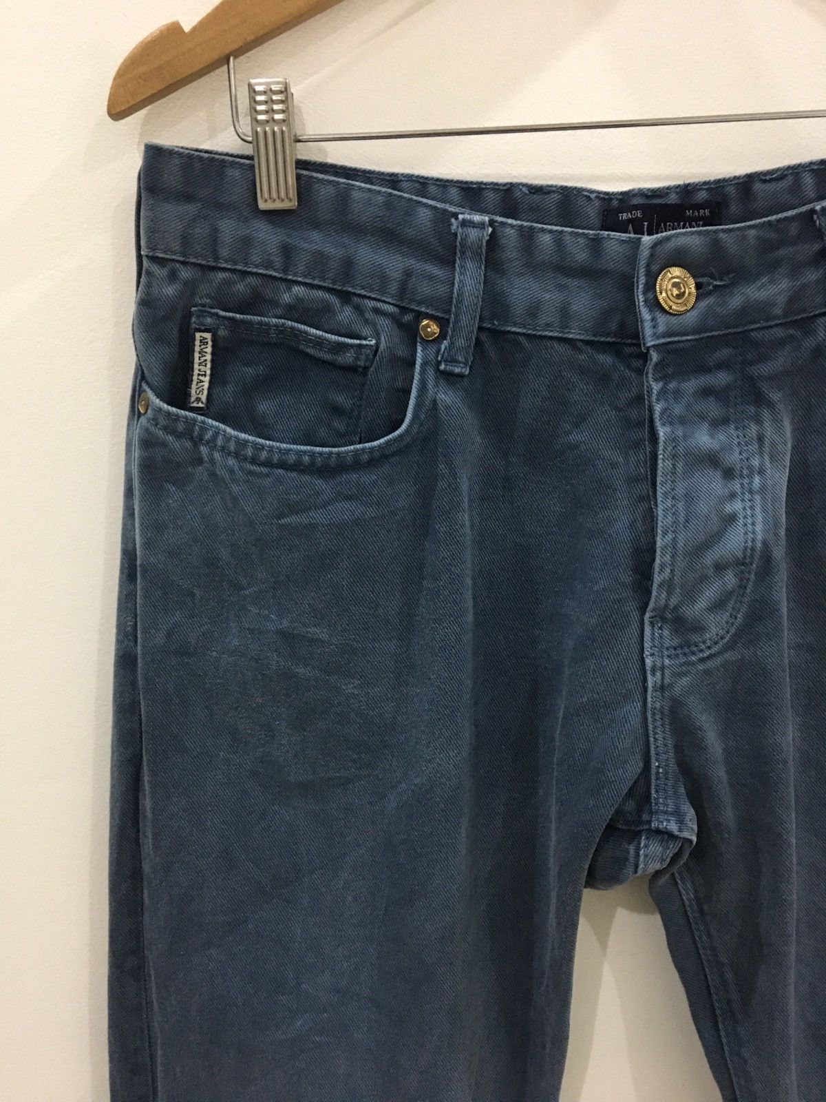 Armani ARMANI JEANS - RELAXED FIT LOW RISE WASHED SIGNATURE JEANS Size US 33 - 6 Thumbnail