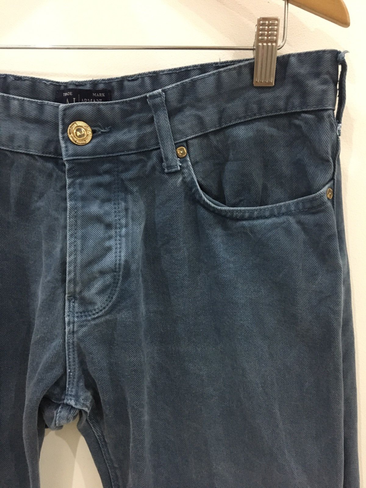 Armani ARMANI JEANS - RELAXED FIT LOW RISE WASHED SIGNATURE JEANS Size US 33 - 7 Thumbnail