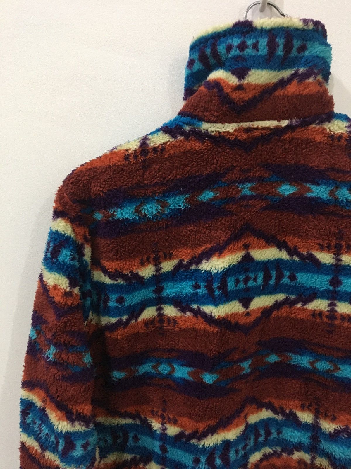 Japanese Brand UNBRAND JAPANESE BRAND COLOURFUL ART TRIBE FLEECE JACKET Size US L / EU 52-54 / 3 - 7 Thumbnail