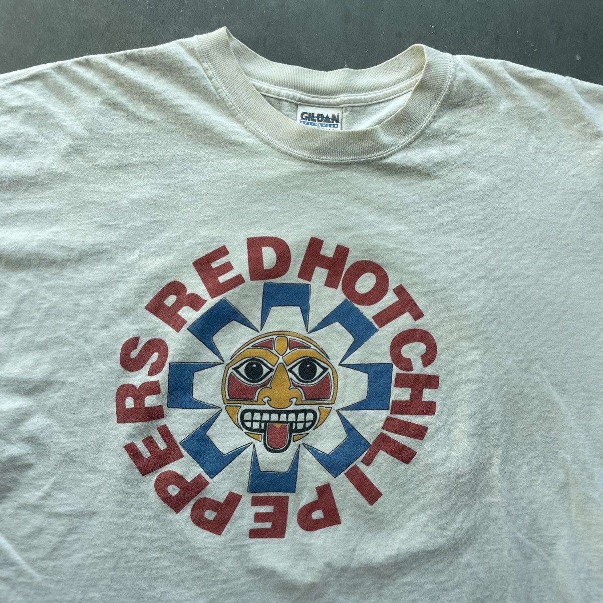 Band Tees Vintage Red Hot Chili Peppers T Shirt Californication Size US XXL / EU 58 / 5 - 2 Thumbnail
