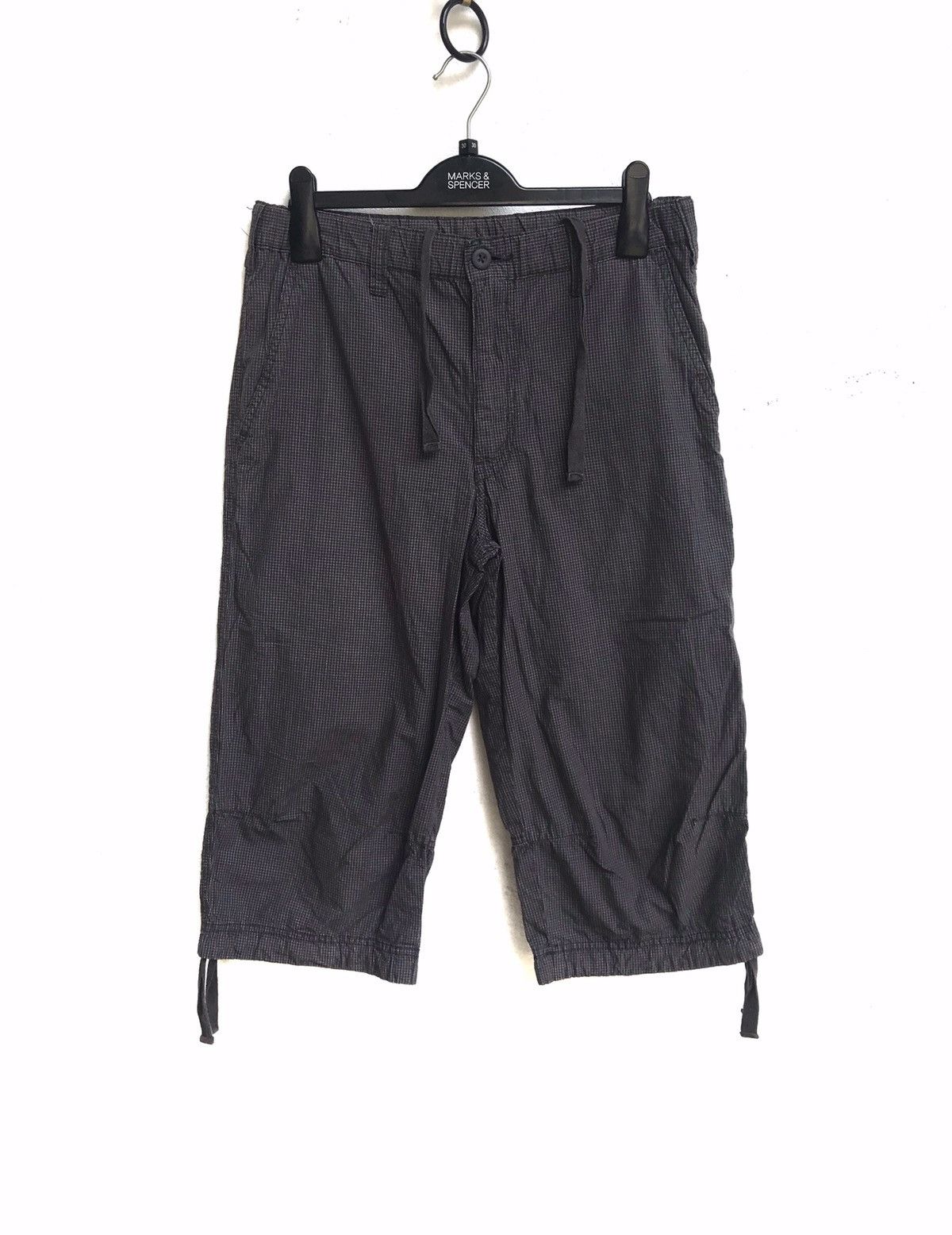 image of Uniqlo Cropped Pants in Dark Gray, Men's (Size 29)