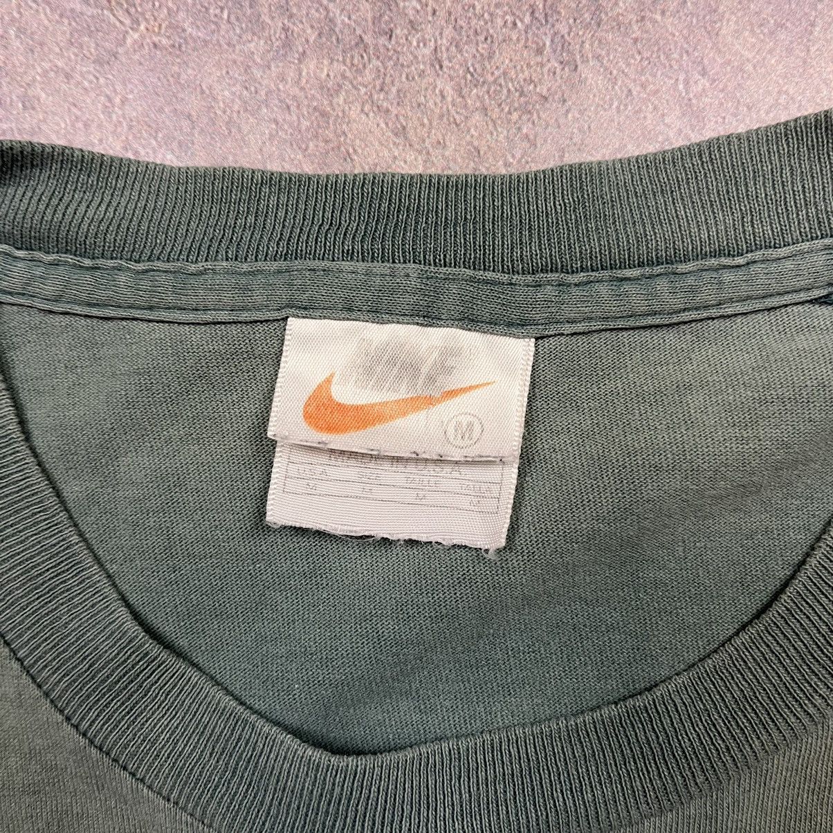 Vintage SUN FADED MADE IN USA 90S/00S NIKE SWOOSH T SHIRT Size US M / EU 48-50 / 2 - 6 Thumbnail
