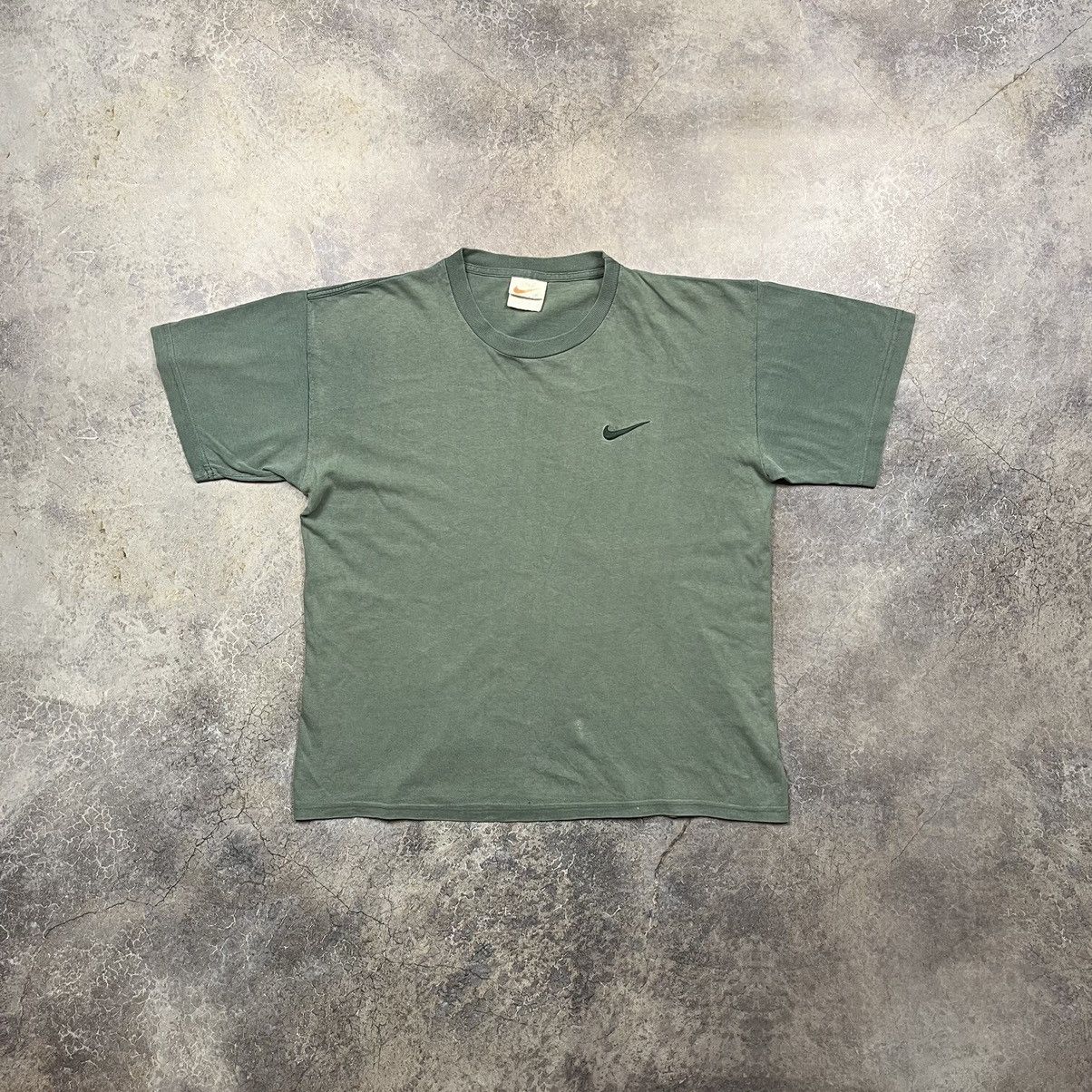 SUN FADED MADE IN USA 90S/00S NIKE SWOOSH T SHIRT