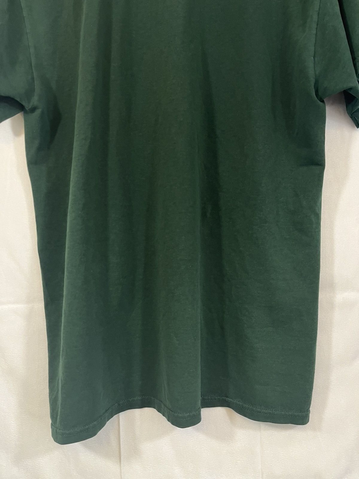 Vintage Vintage Roosevelt University Handshake Faded College Tee Size US L / EU 52-54 / 3 - 7 Thumbnail