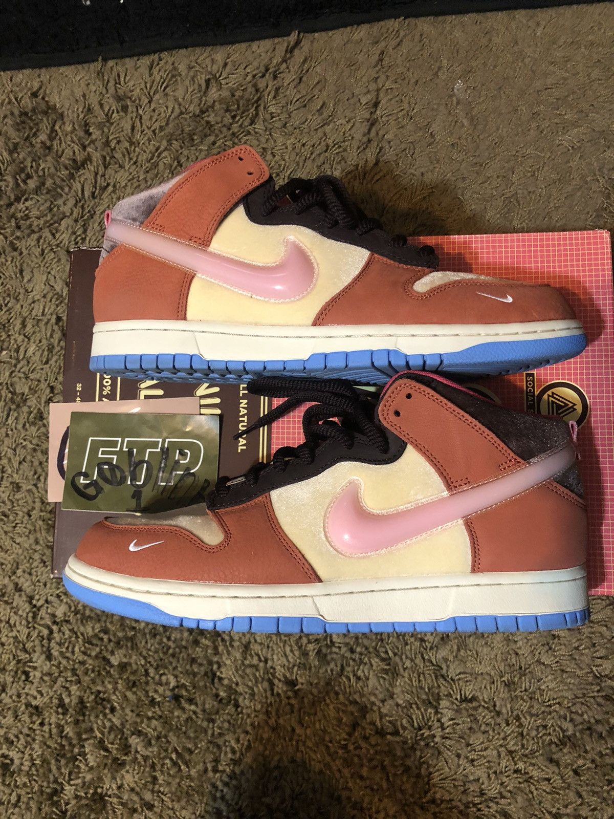 nike social status dunk
