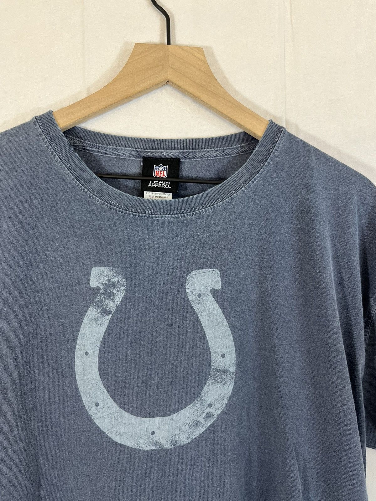 NFL Distressed Faded Indiana Colts Cut Off Cap Sleeve Tee Size US L / EU 52-54 / 3 - 4 Thumbnail