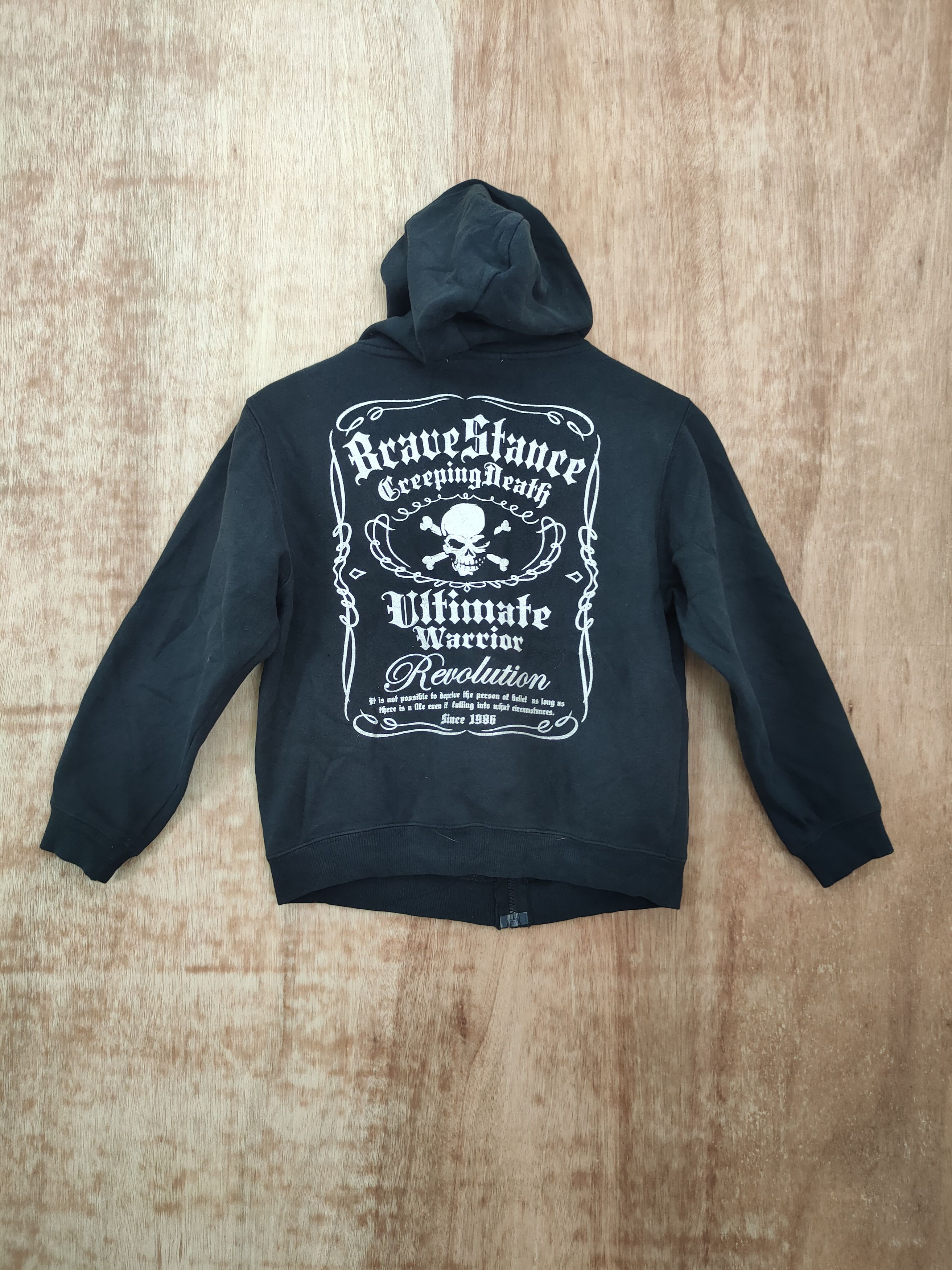 Japanese Brand Ultimate warrior skull streetwear hoodie kids #46-208 Size XS / US 0-2 / IT 36-38 - 1 Thumbnail