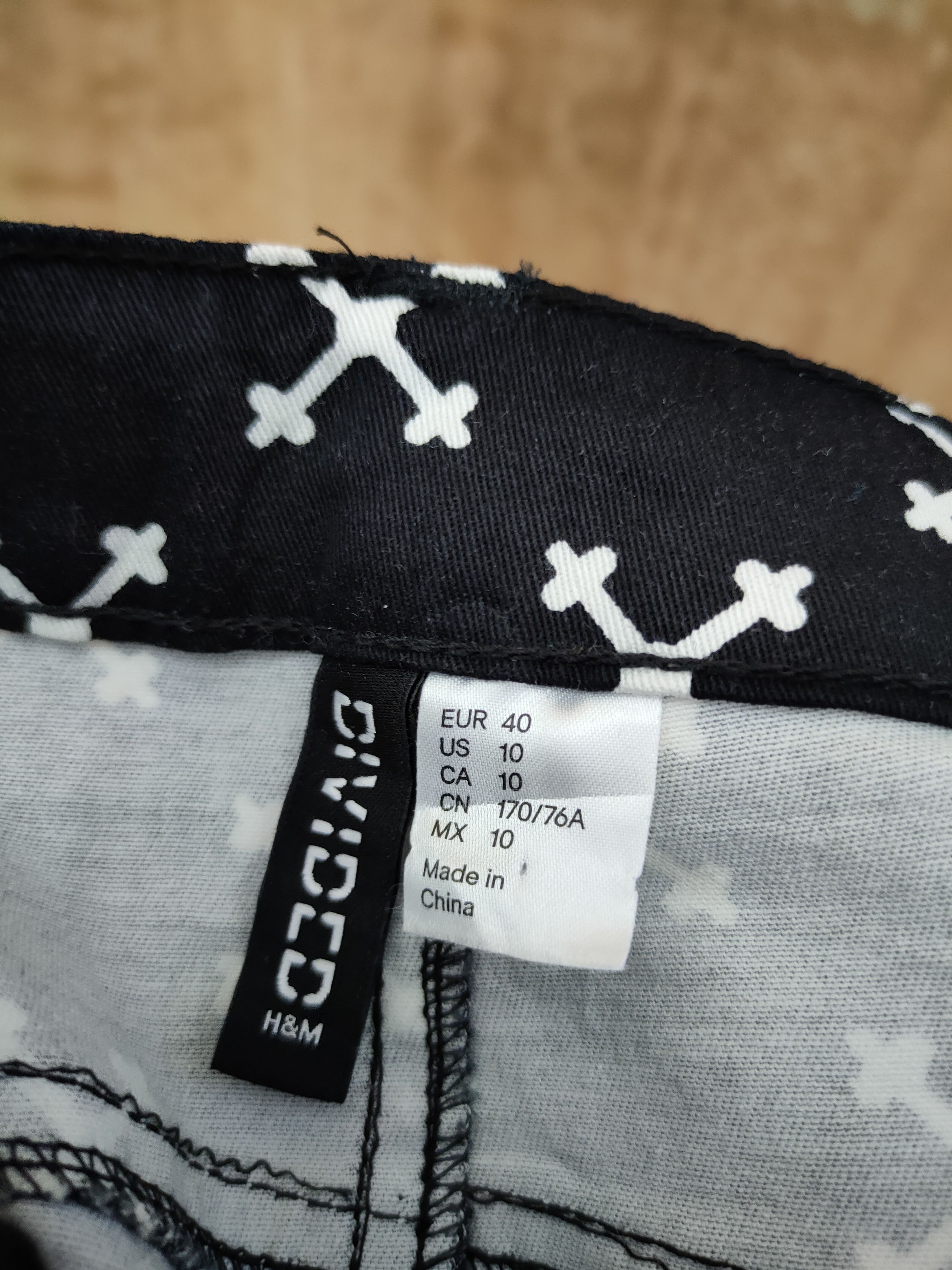 Japanese Brand DL Devided H&M Cross Black fullprint pants #46-011 Size 30" / US 8 / IT 44 - 8 Thumbnail