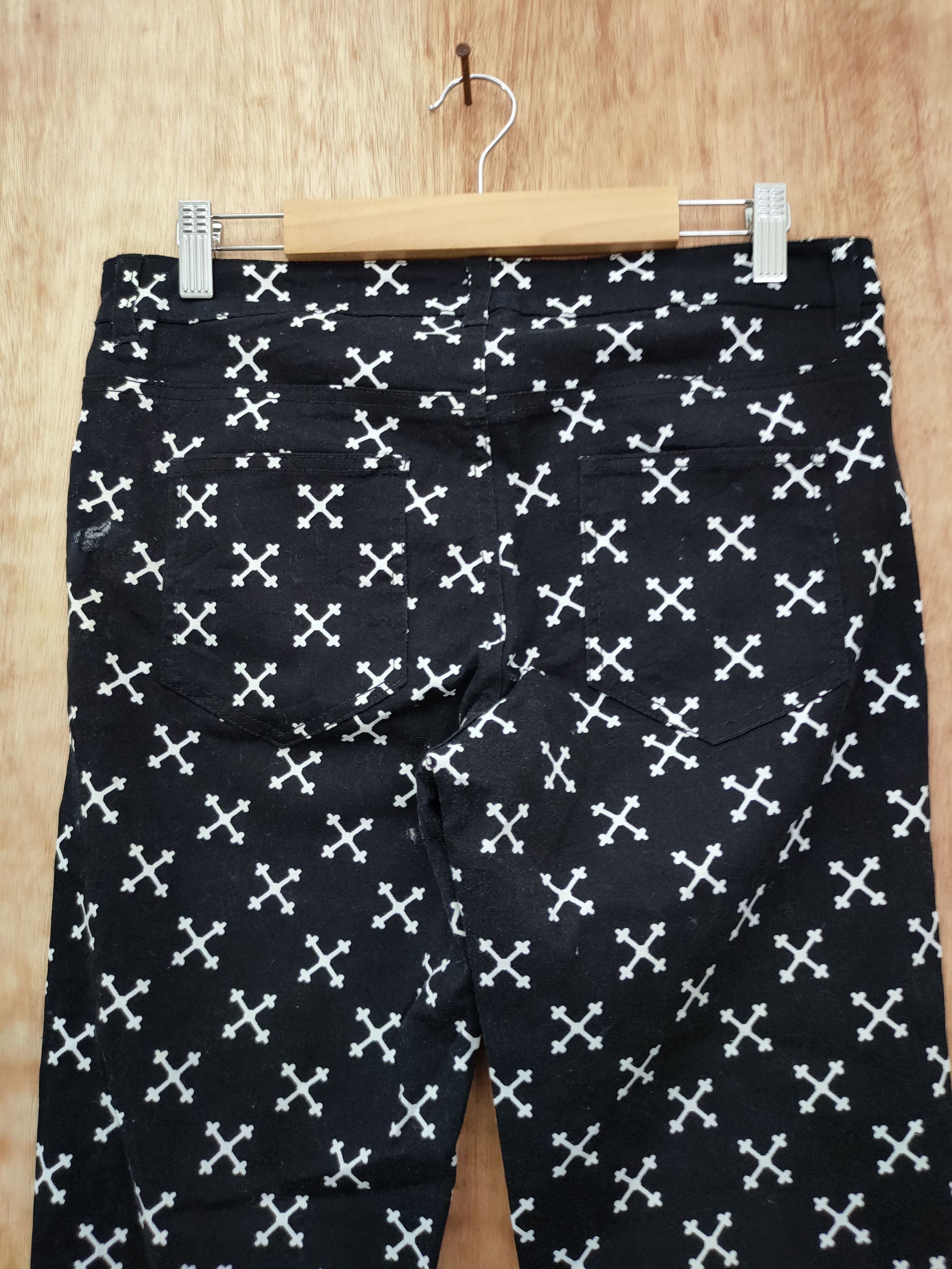 Japanese Brand DL Devided H&M Cross Black fullprint pants #46-011 Size 30" / US 8 / IT 44 - 7 Thumbnail