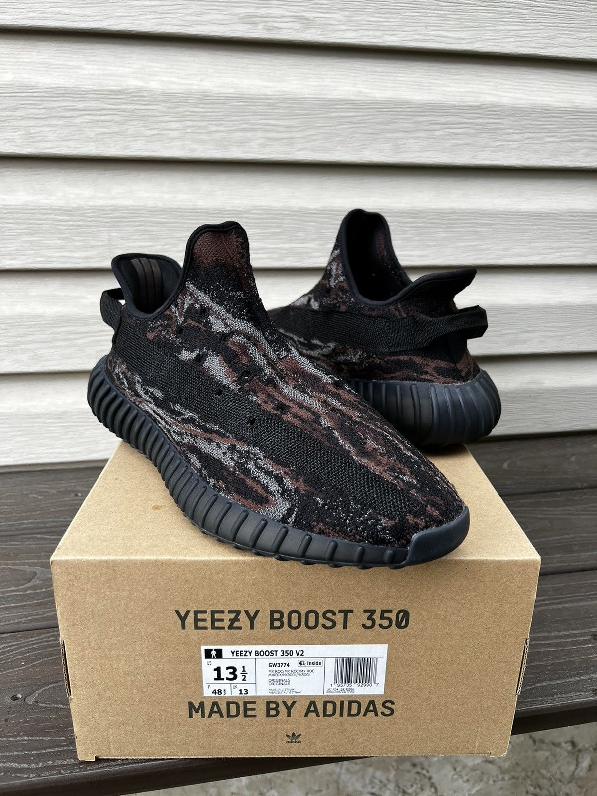 yeezy 350v2 mx rock