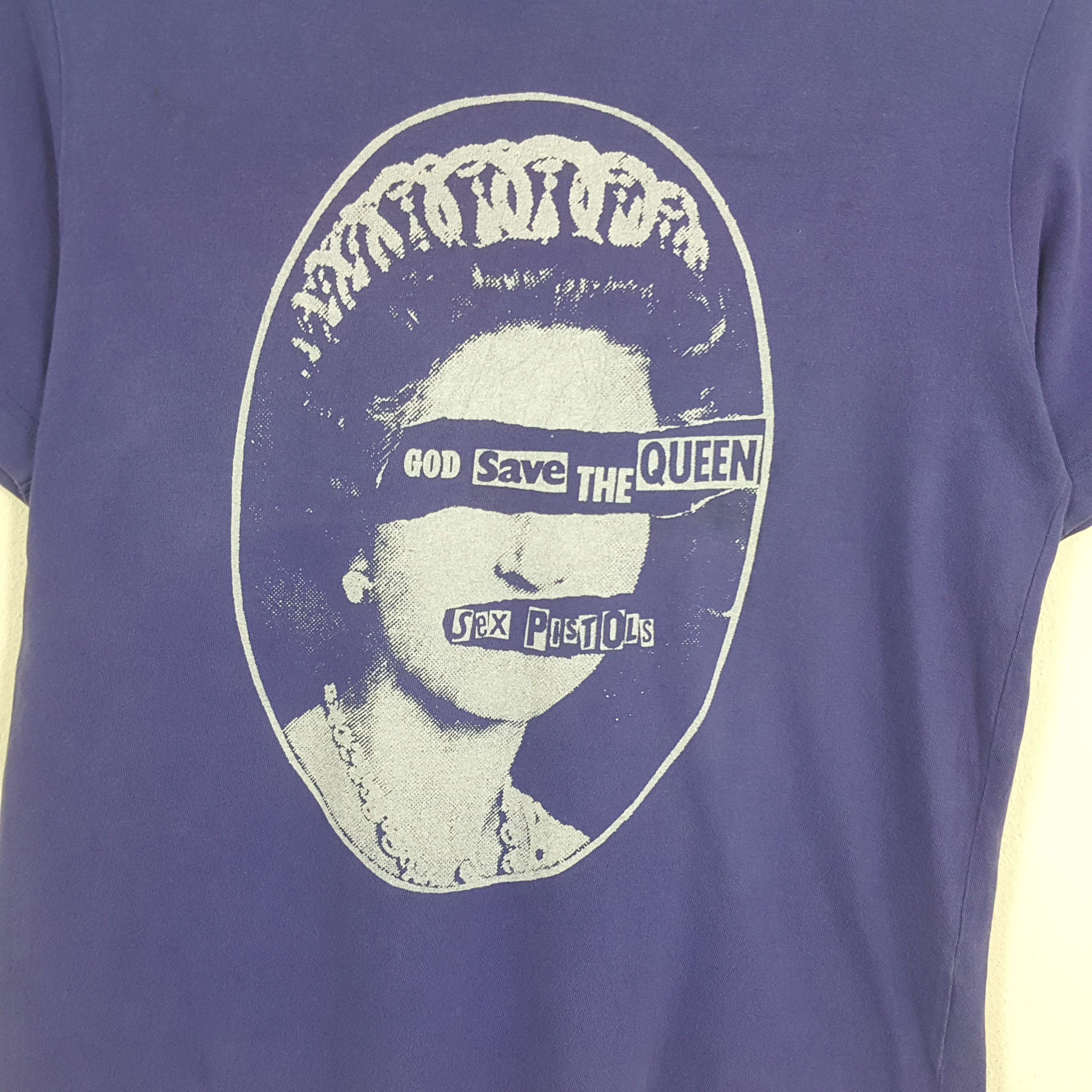 Japanese Brand × Uniqlo SEX PISTOLS British Punk Band God Save the Queen T-Shirt Size US L / EU 52-54 / 3 - 2 Thumbnail