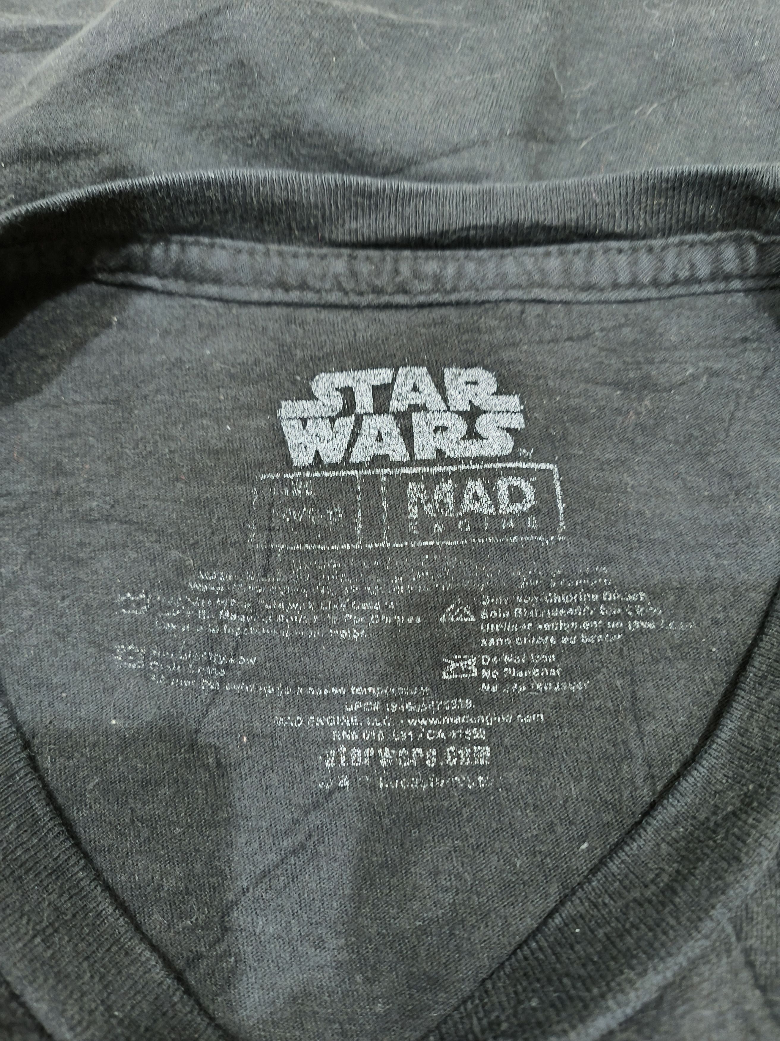 Star Wars 🔥Rare🔥 Star Wars Distressed tee Size US L / EU 52-54 / 3 - 4 Thumbnail